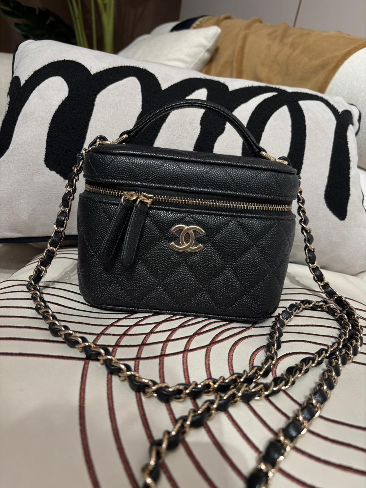 Chanel Vanity With Chain Large 100% Authentic , 98%New ✅Dust bag ✅Box