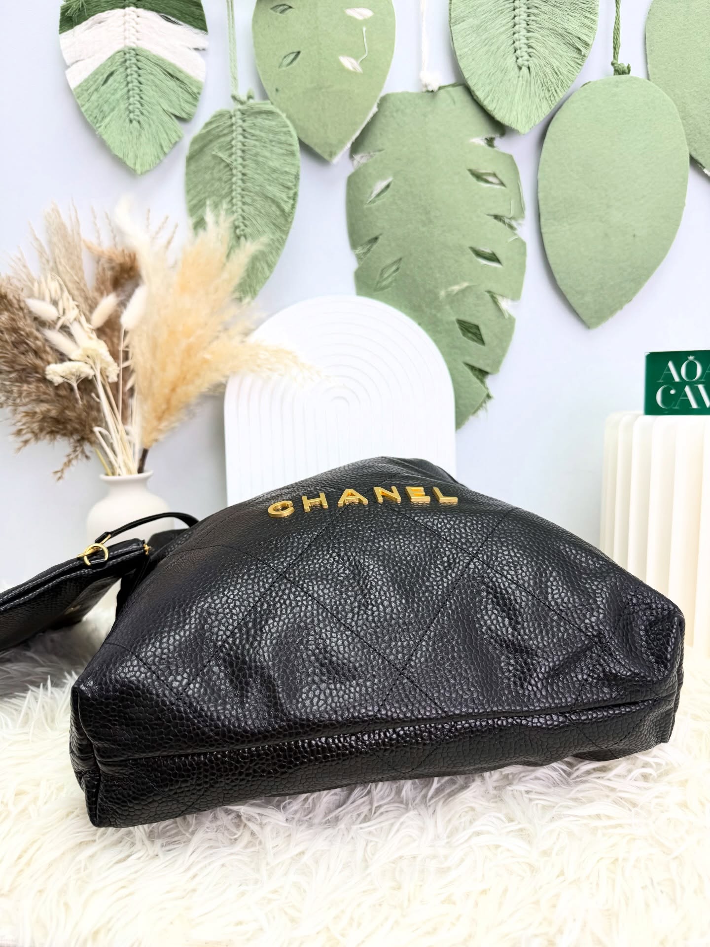 Chanel🤍PRE OWNED 22 Bag small size 荔枝皮 黑色金扣 晶片款 🖤