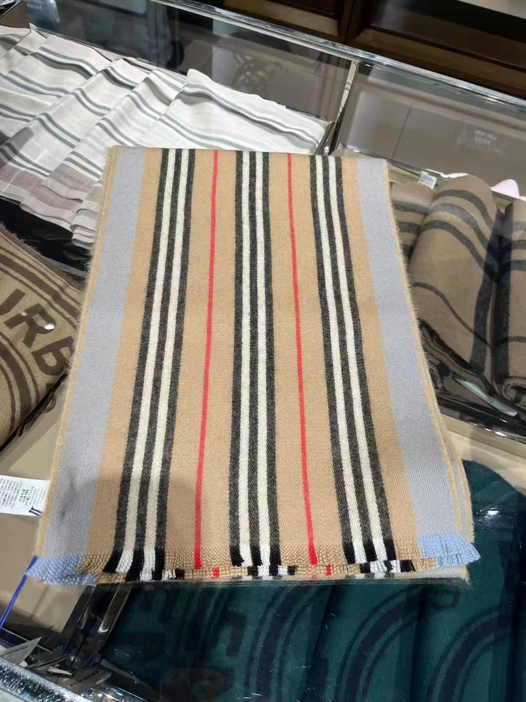 預購 Burberry🌈🌈折扣款 羊毛圍巾🧣all sale