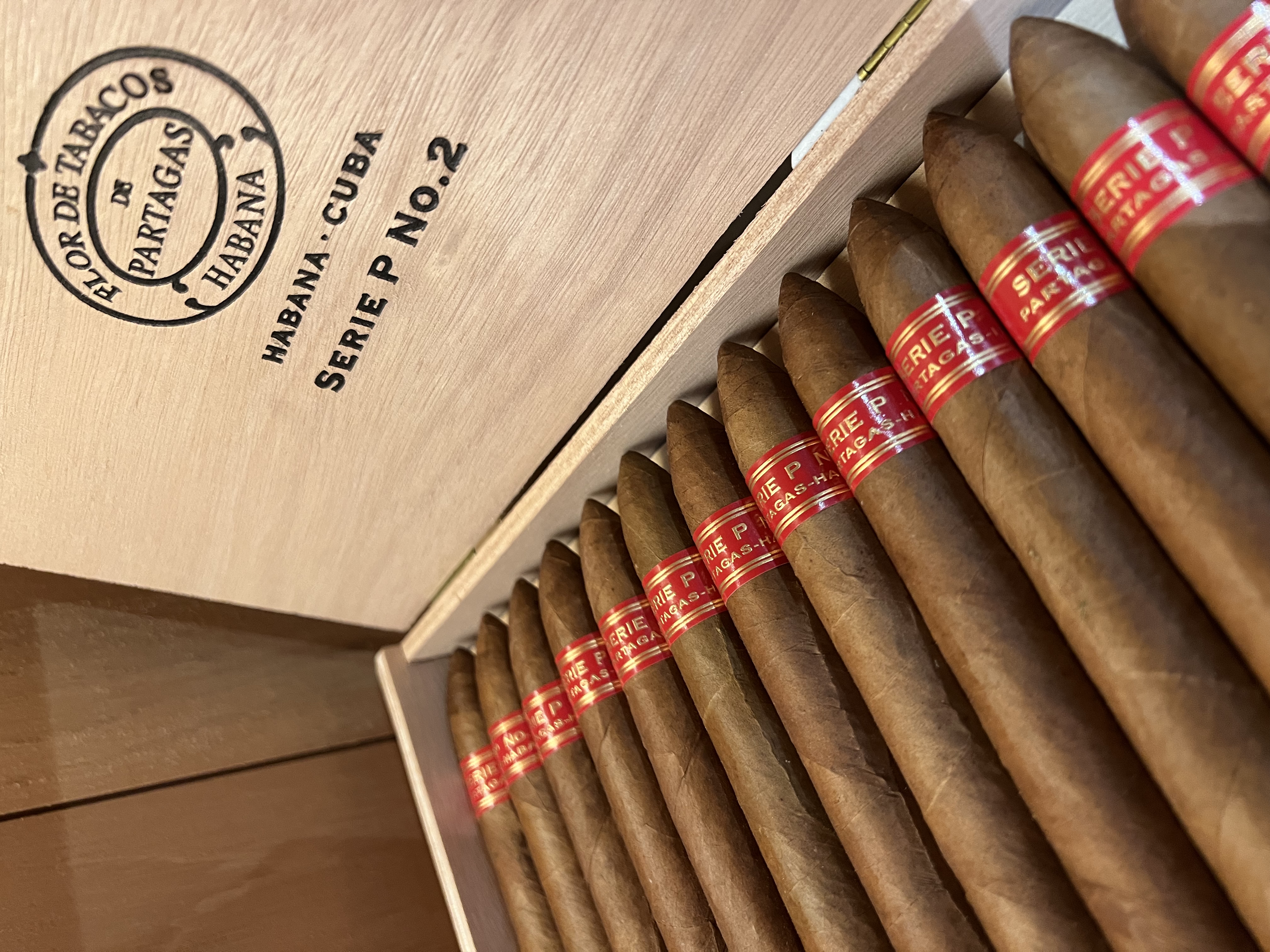 PARTAGAS SERIE帕特加斯P2 （25支）