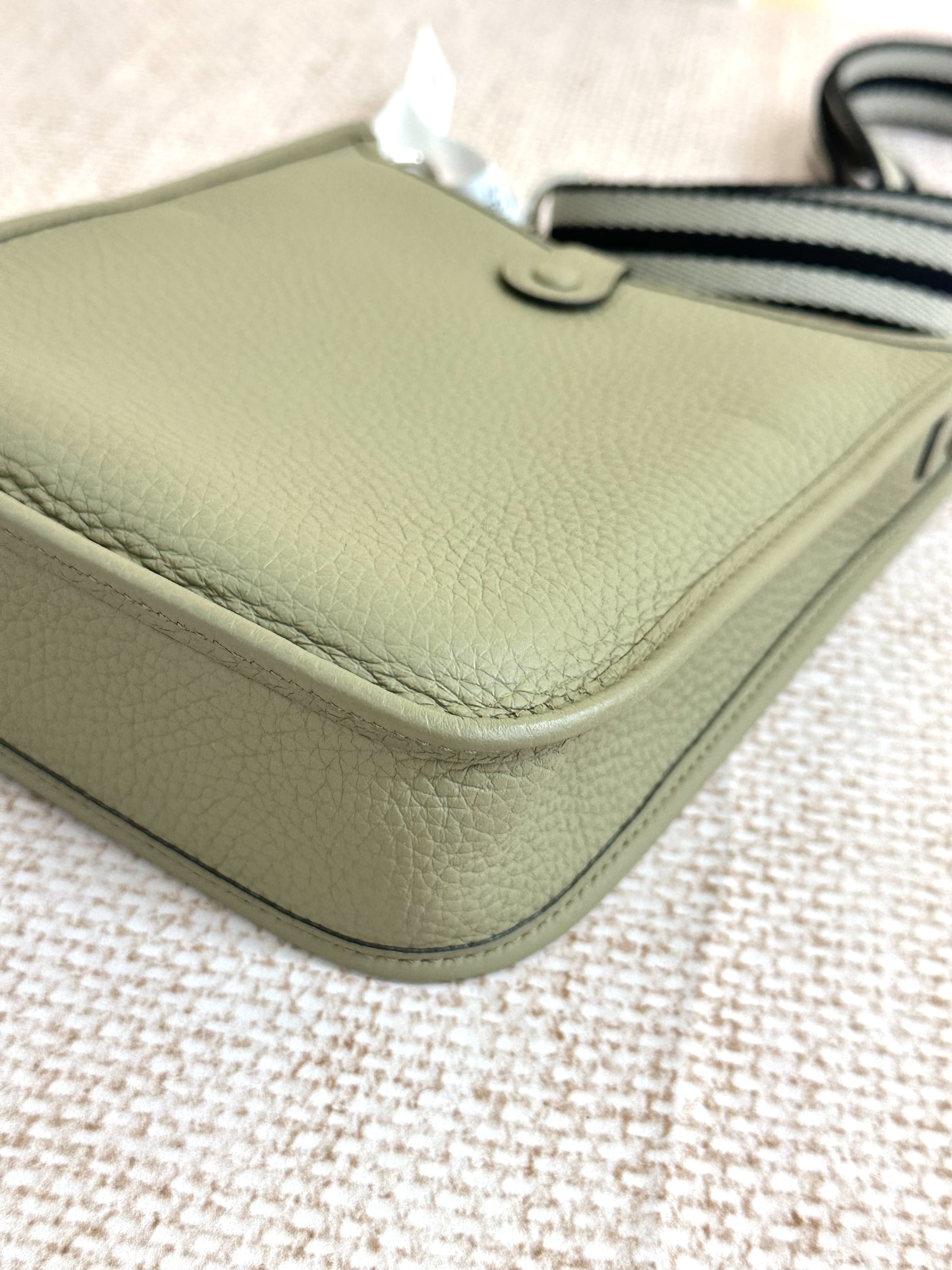 Pre-owned Hermes MiniE / Stamp W/ Product Code: 26040209