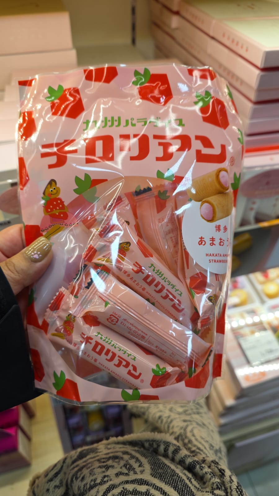 「博多あまおう」(Hakata Amaou) 草莓圖案的日式甜點