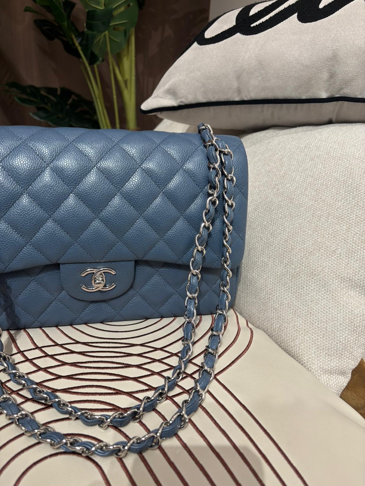 Chanel classic flap 30cm jumbo A58600荔枝牛皮銀扣,100%Authentic ,98%new ✅CARD✅塵袋✅box