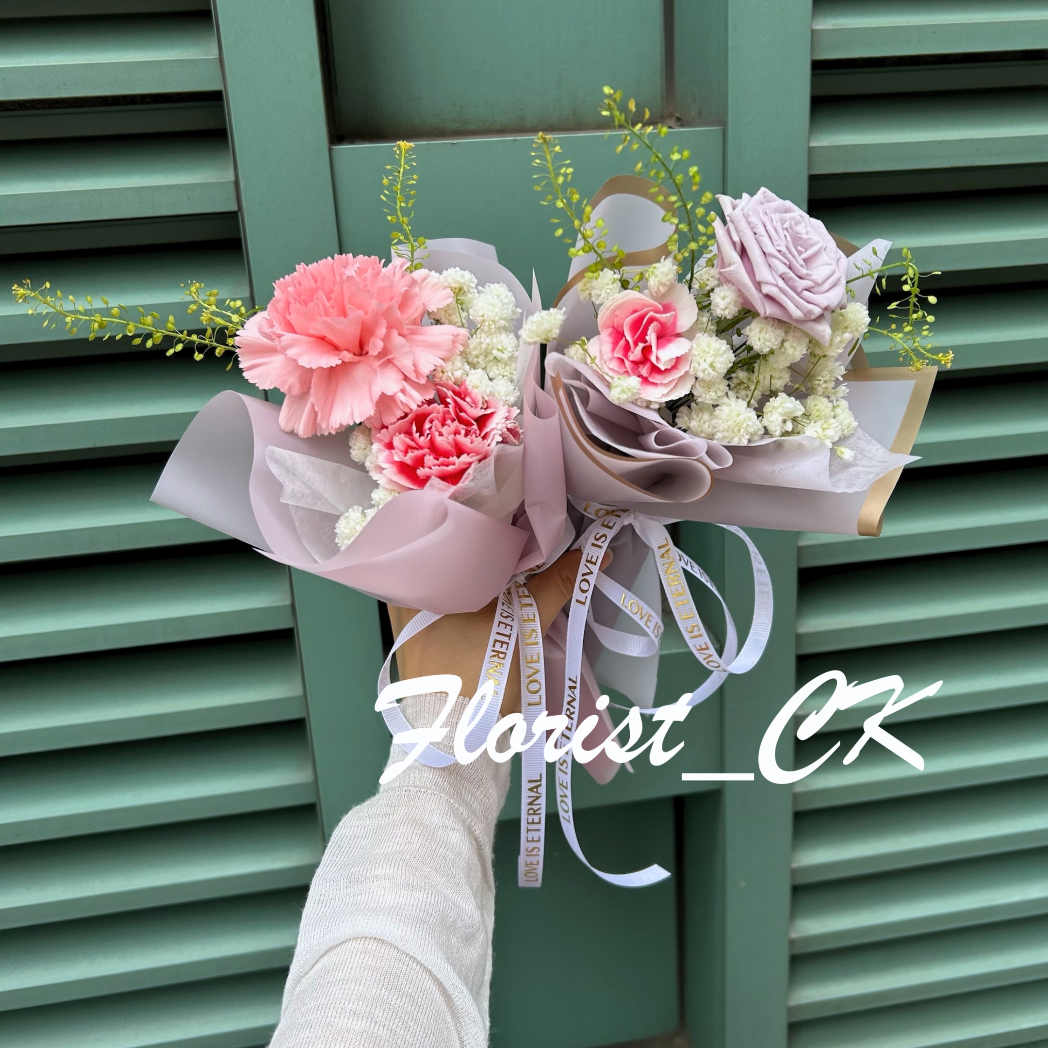 【2026 母親節推介】Luminary Petite｜迷你康乃馨玫瑰鮮花小花束  (預訂款，只限5月4日至10日限量供應)