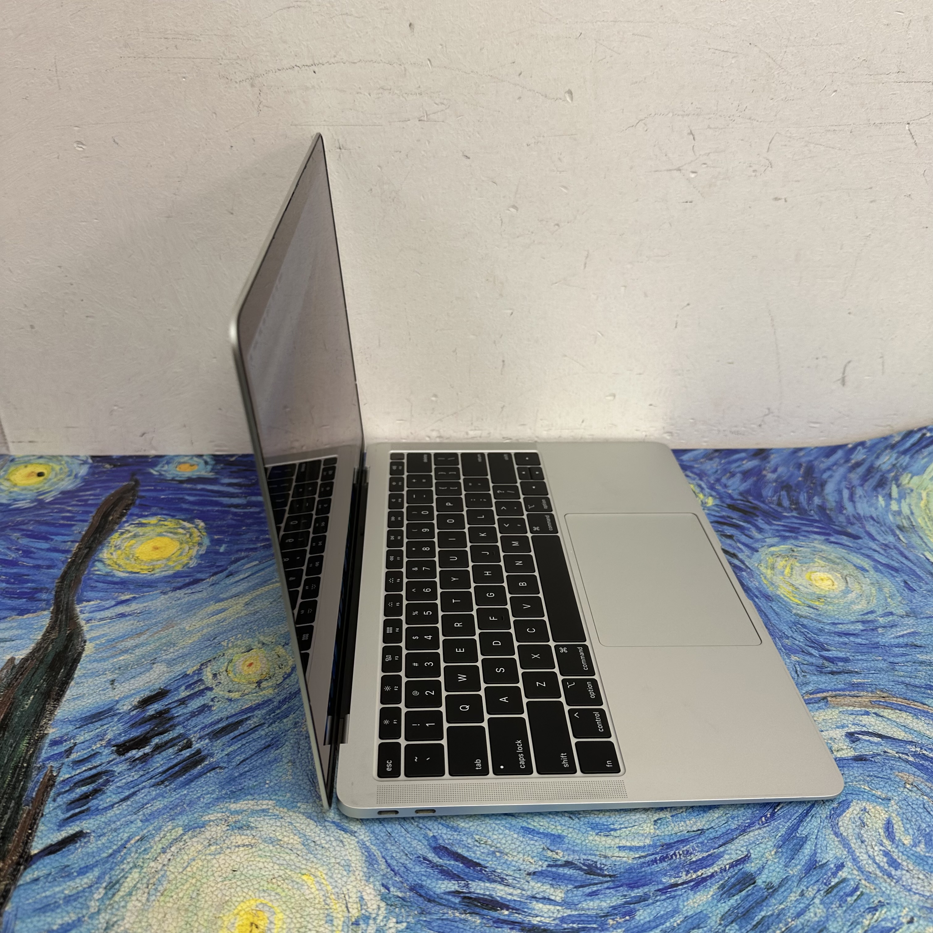 (超抵用 MacBookAir❤️‍🔥）Apple Macbook air/13寸Retina i5 CPU /16GB Ram/512GB SSD/輕薄文書機/ Gaming Laptop / Notebook/ MacbookPro / Movie / Netflix