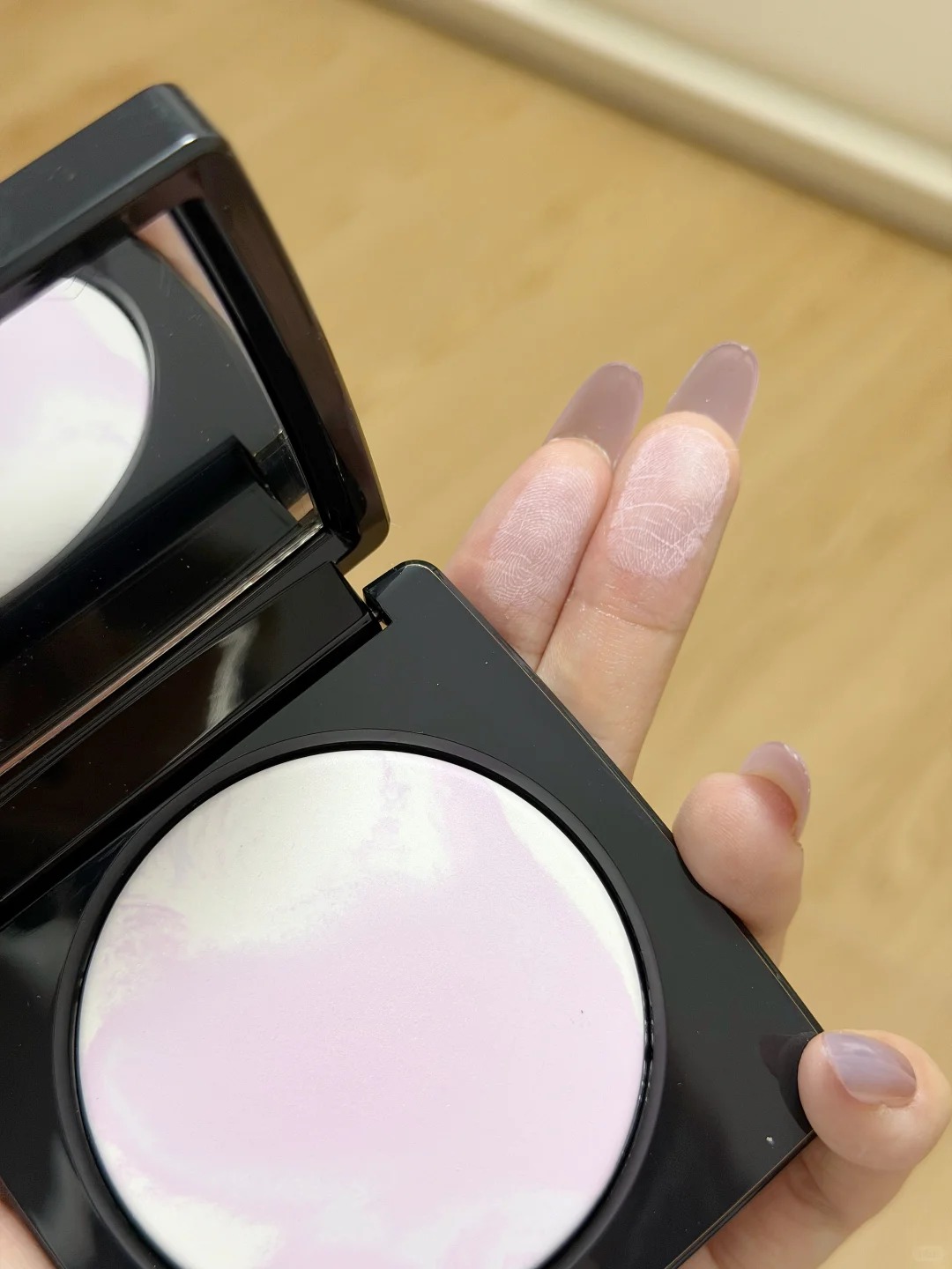 2026限定！Bobbi Brown 芭比波朗 BB 薰衣草紫五花肉粉餅