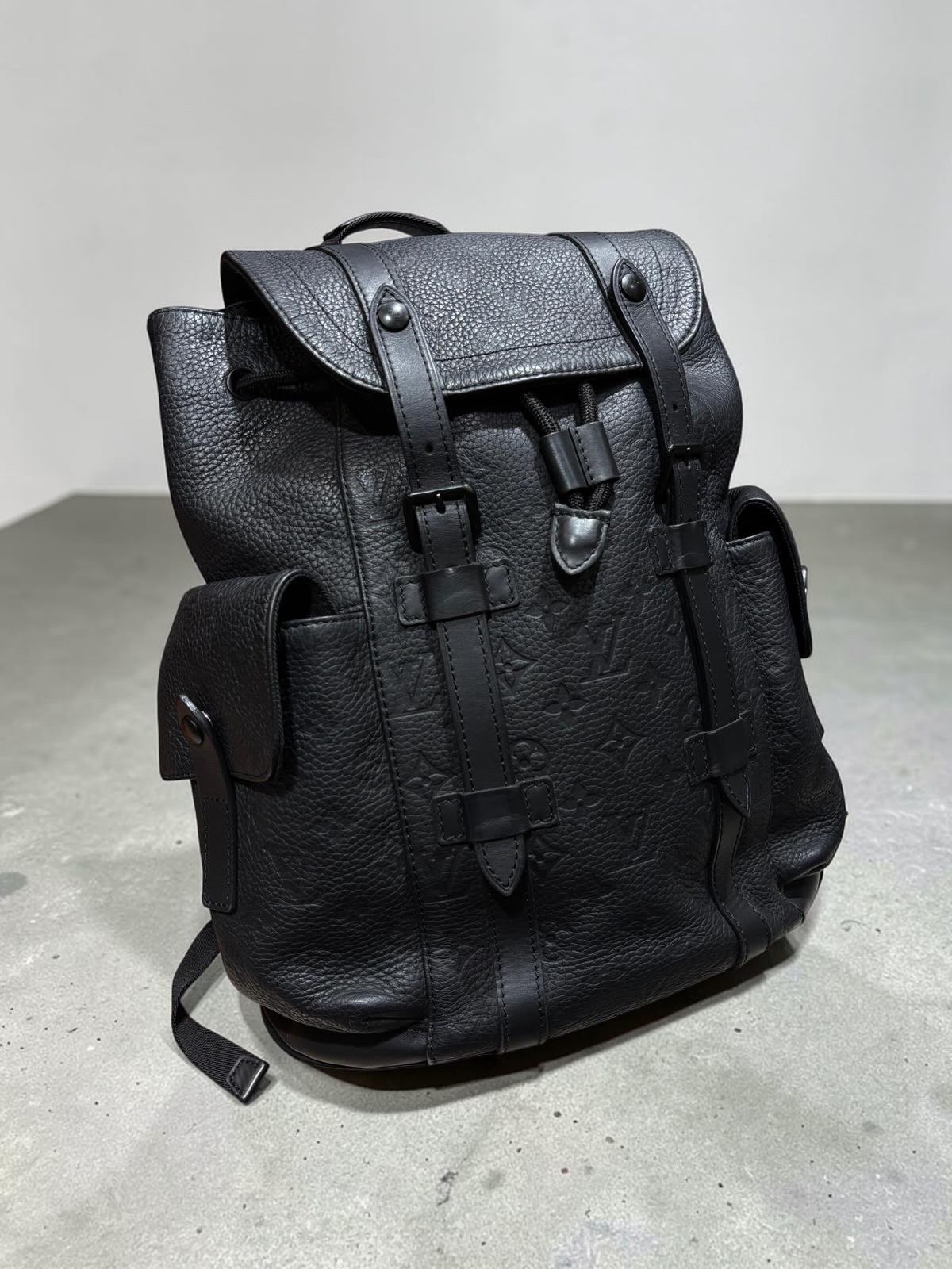 LV Christopher PM Backpack calfksin 黑色牛皮 100%Authentic,95%new ✅dust bag 