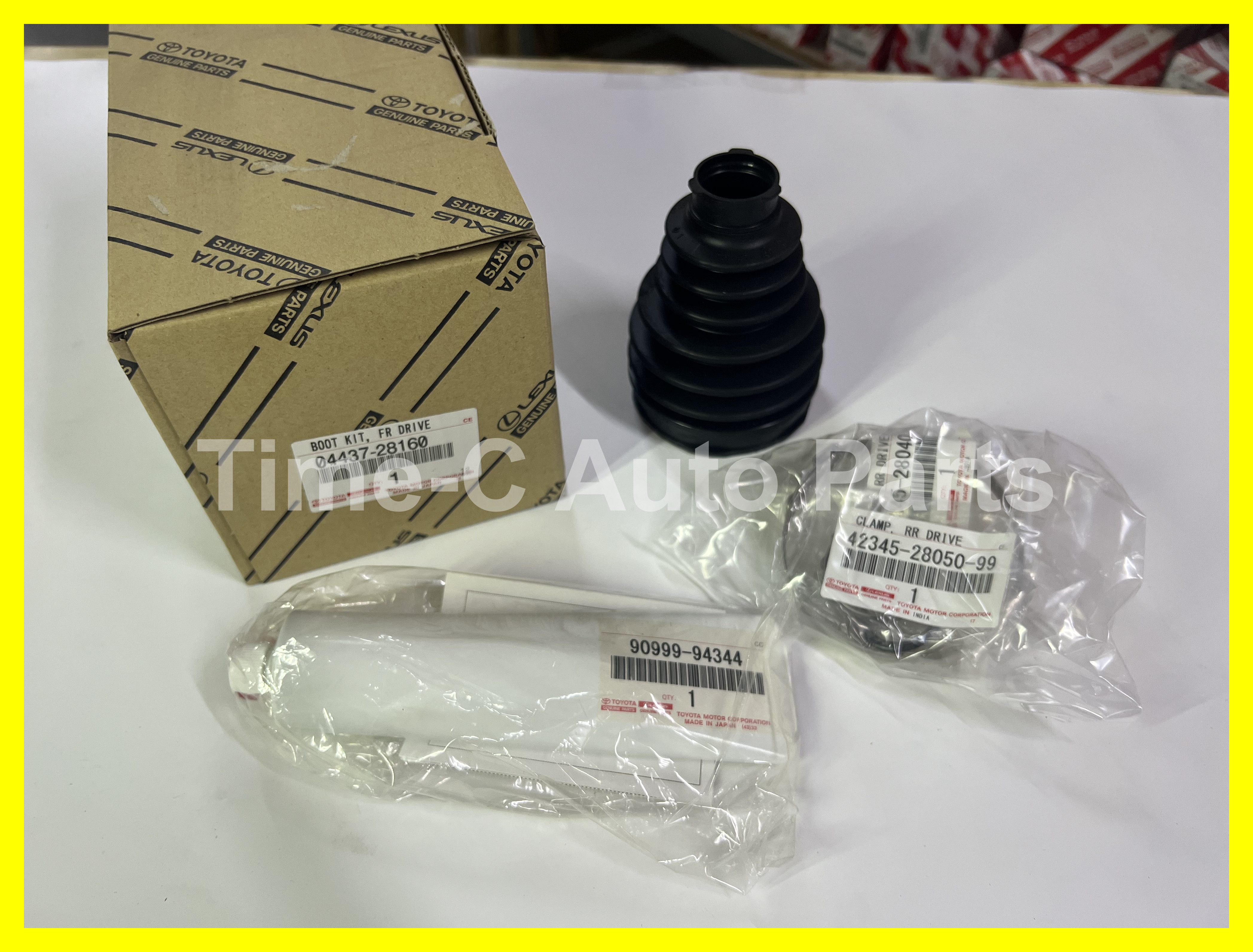 頭橫什內塵蓋 04437-28160 - Toyota Noah Voxy 90系