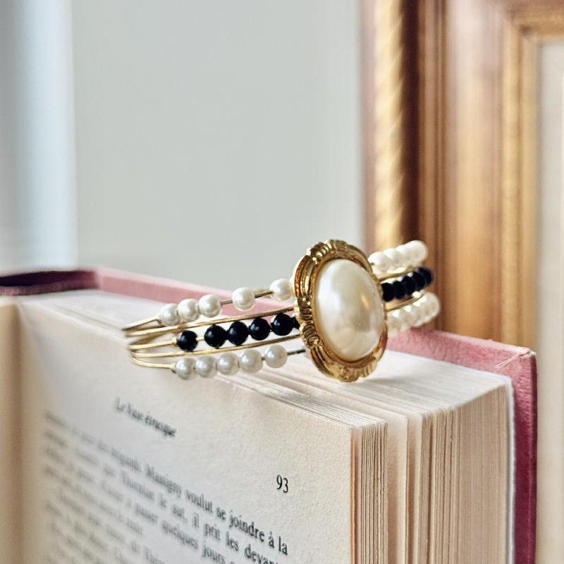 Vintage Black-and-White Elegance Cuff Bracelet with Faux Pearl(MT2410)