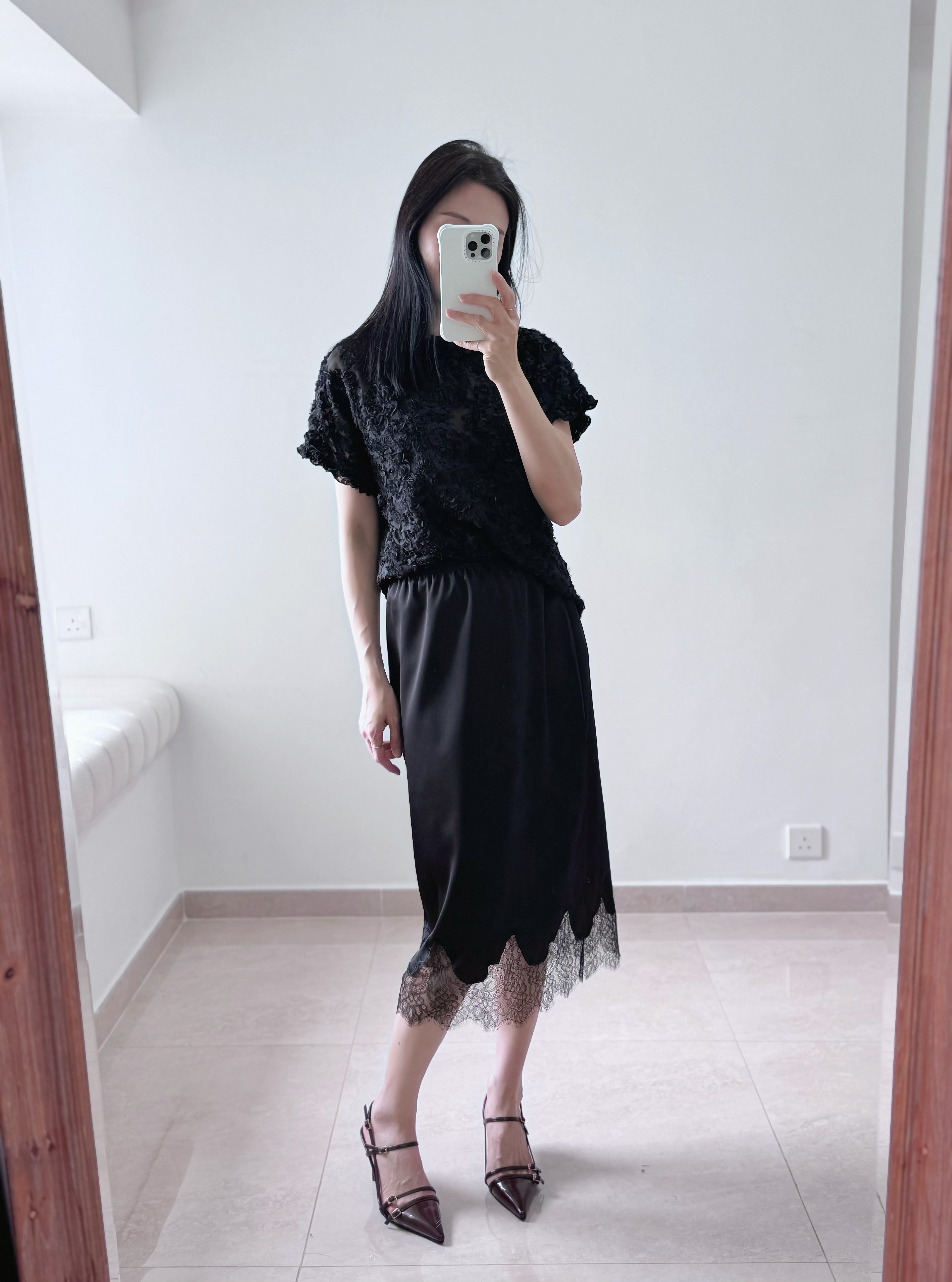 Elegant silky lace skirt