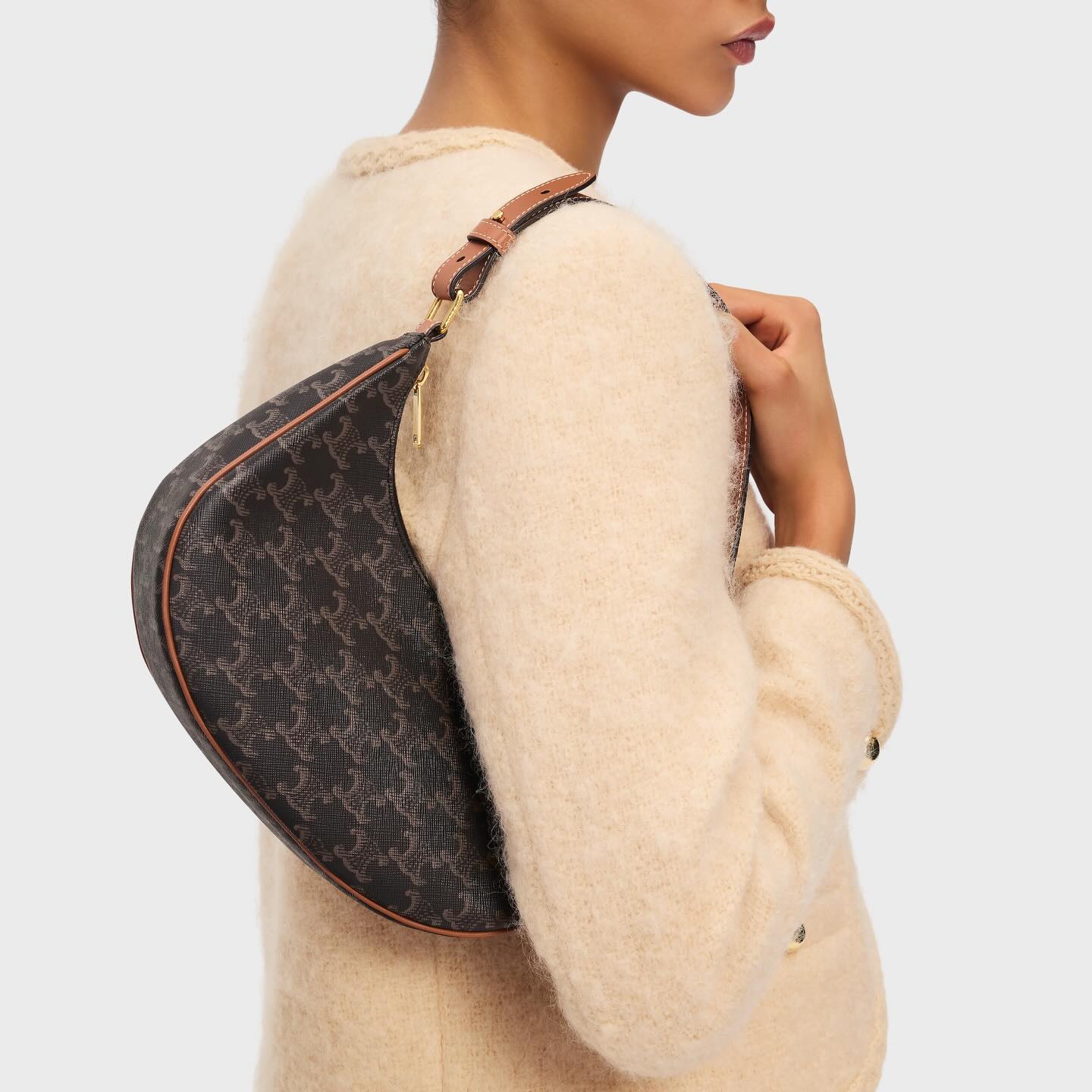 CELINE 🤍PRE OWNED AVA HOBO 凱旋門老花腋下包 單肩包🤎