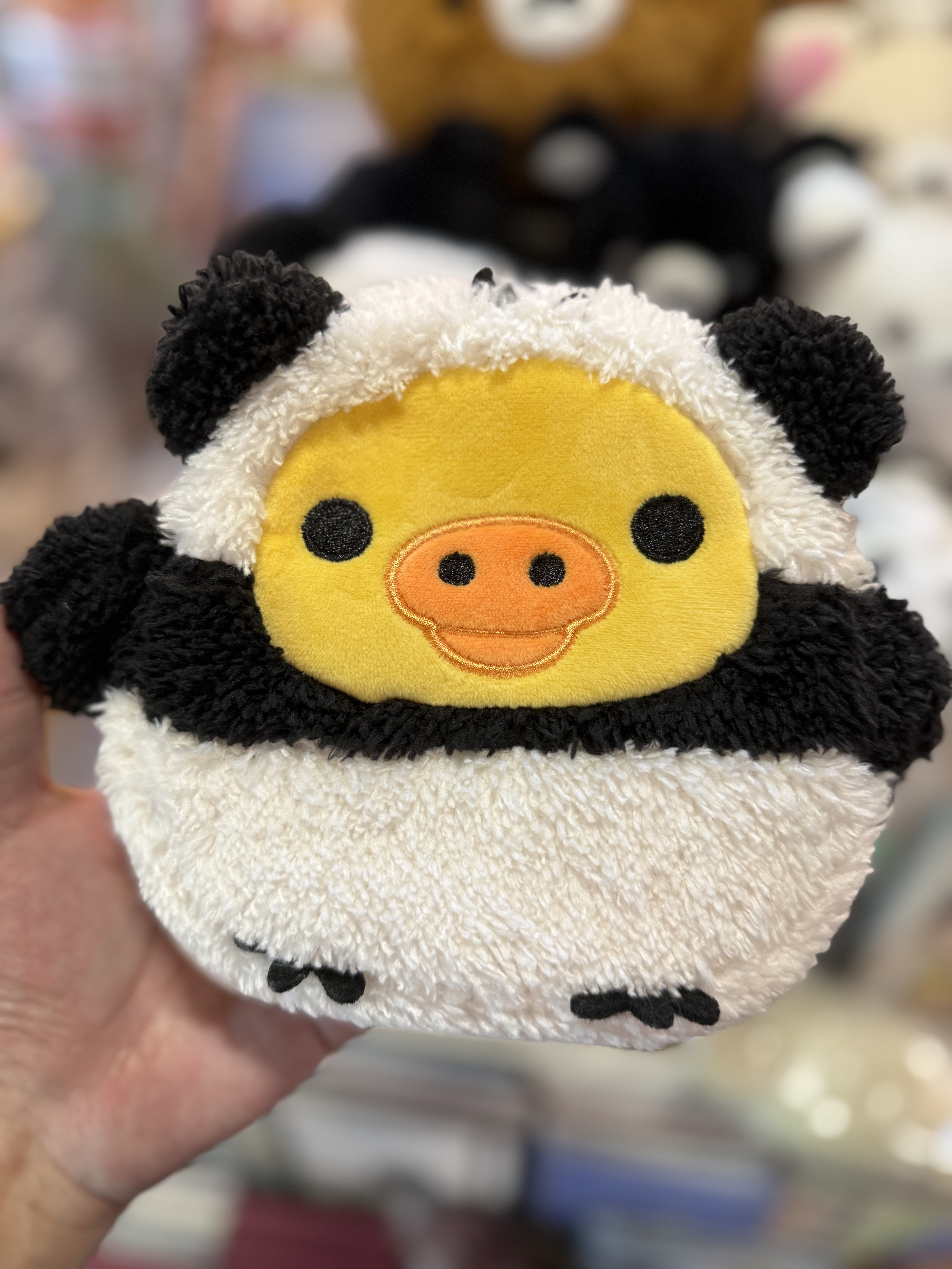 《現貨》全新日本限定Rilakkuma 熊貓造型毛毛化妝袋