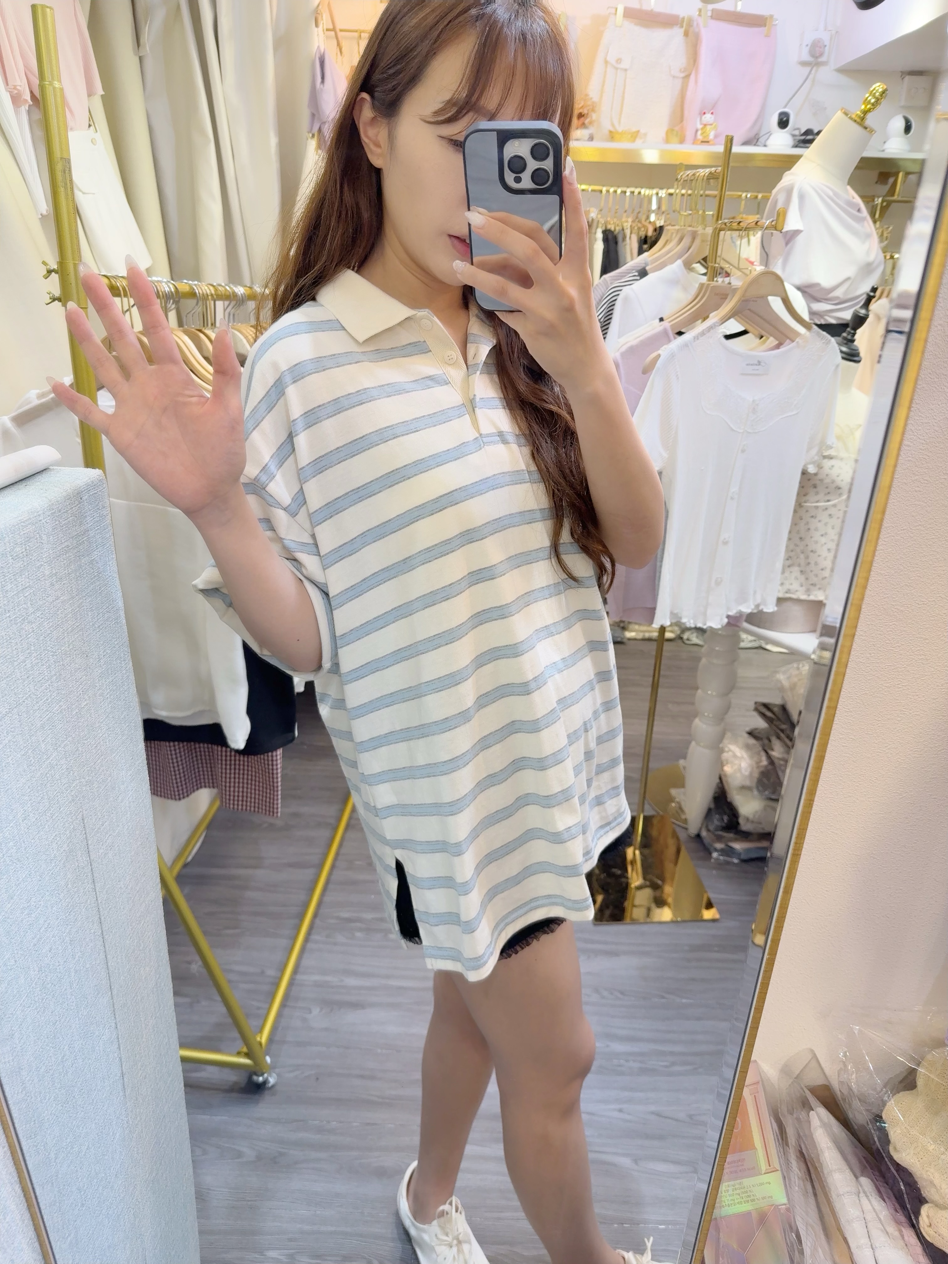 韓風橫間polo top🩷側小開叉～ 很輕易綁了一個蝴蝶結簡單tuck in 有得好似韓妹長身著又靚🩷下身褲絕對推薦👍🏻橡筋腰