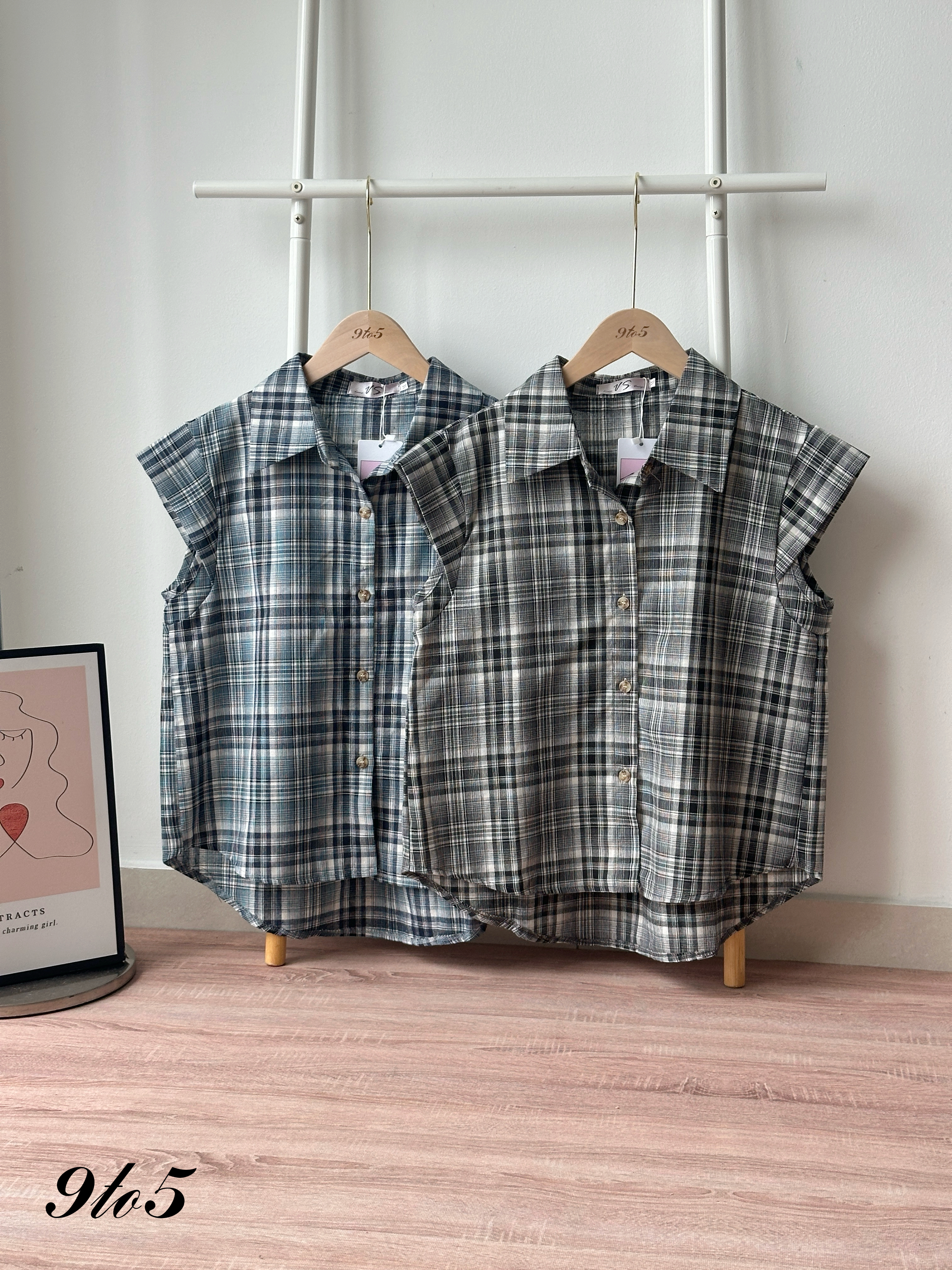 T4280 Cape Sleeve Checkered Shirt - Black & Blue