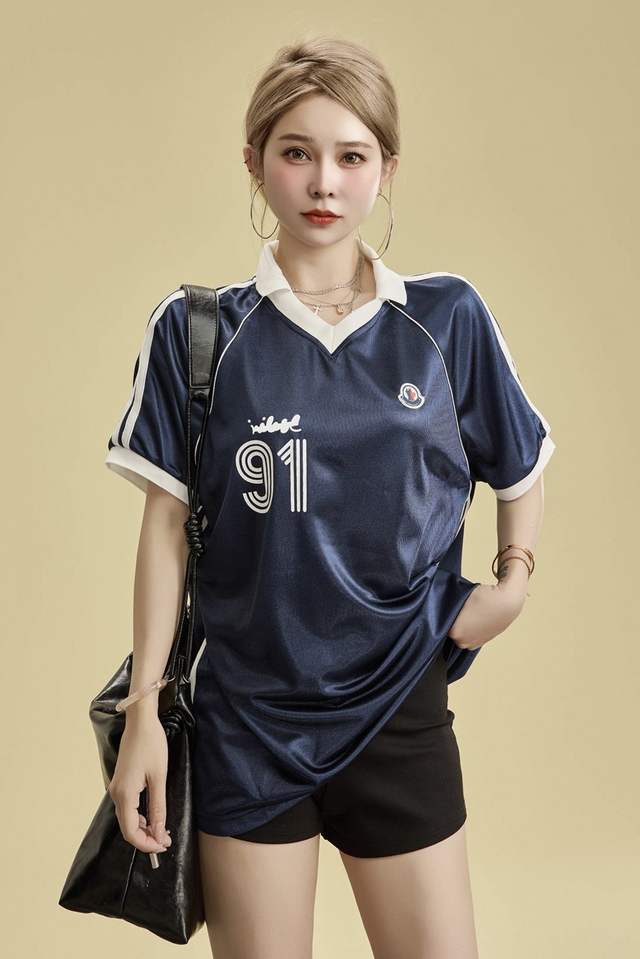 TP414老爹风字母印花上衣