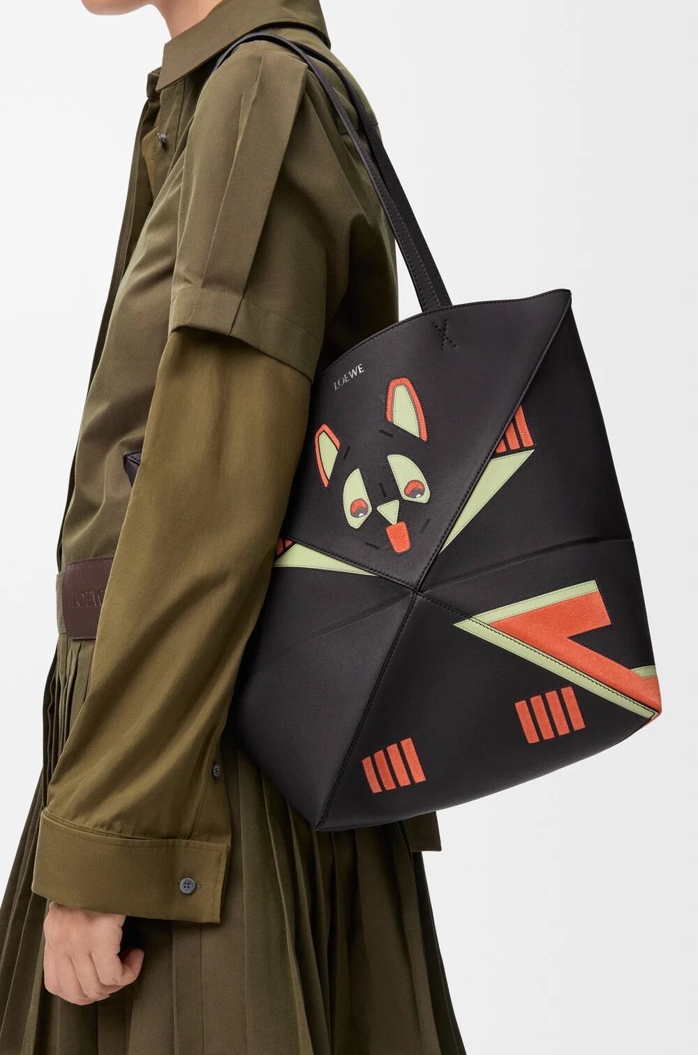 Loewe 女士 LOEWE x Louis Wain 单肩包均码码中号、25.5cm*14.5cm*31.5cm 