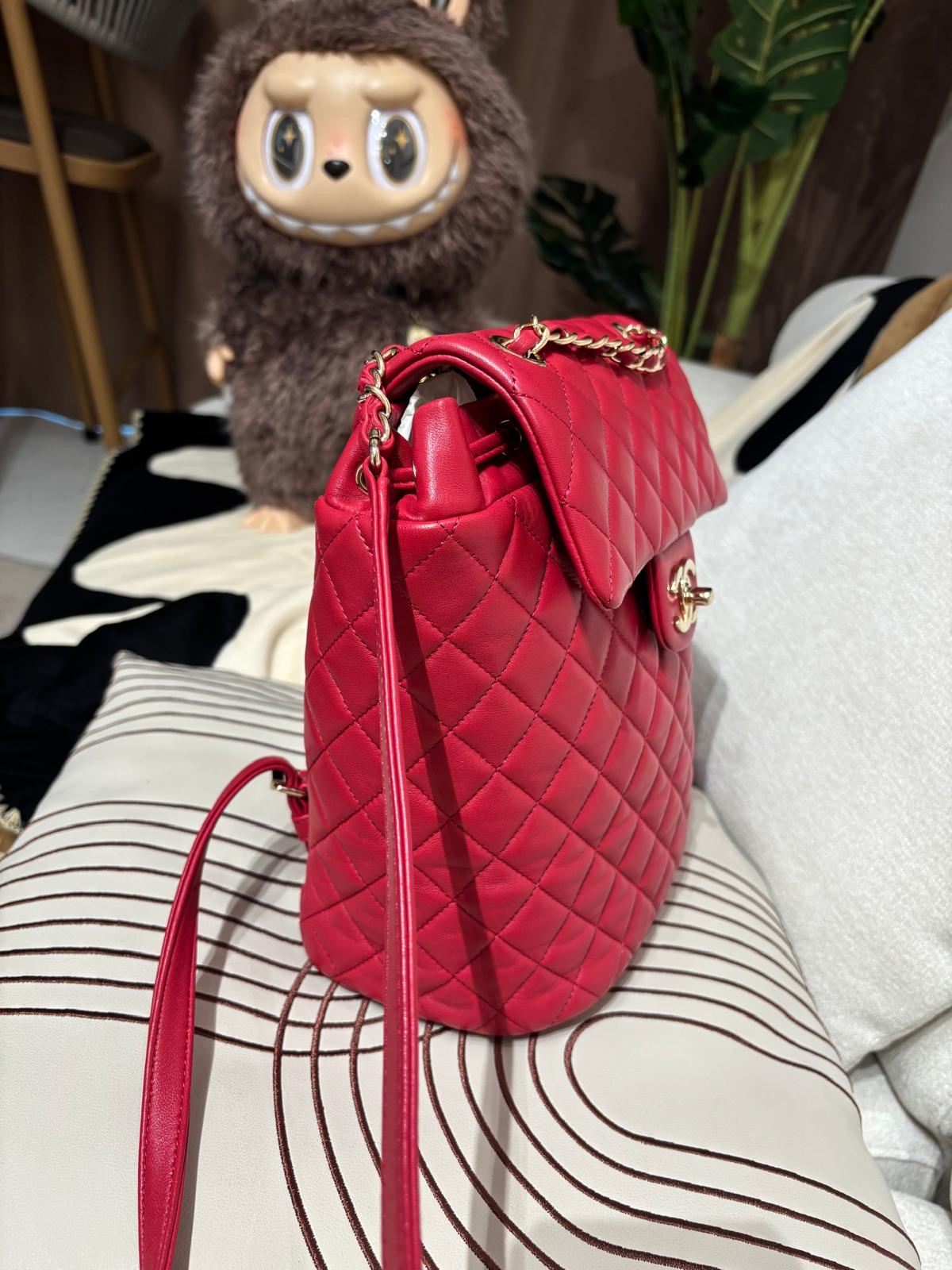 Chanel Classic Backpack 100%Authentic, 98%New ✅23Card✅Dust bag✅Box