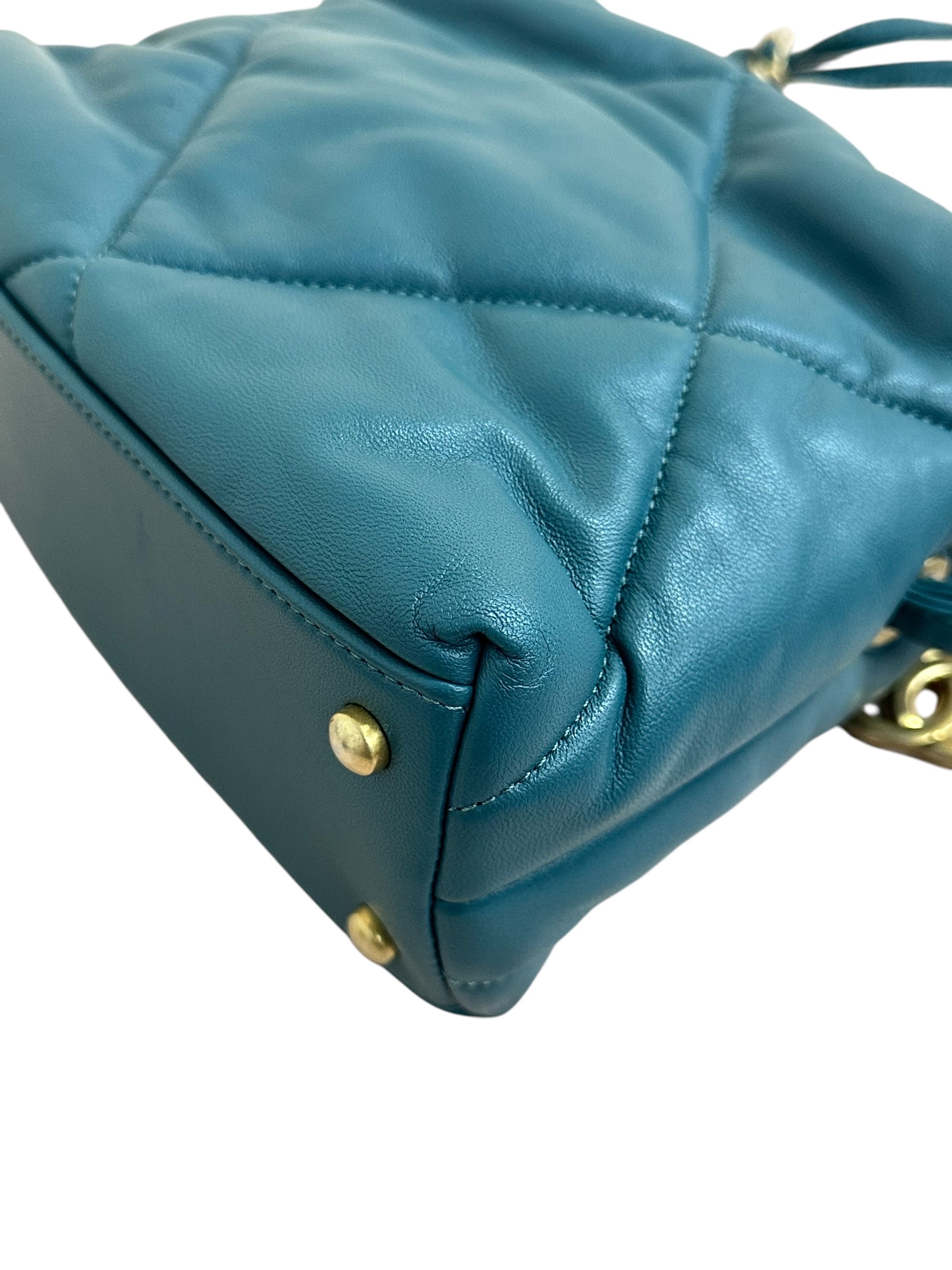 Pre-owned Chanel shoulder bag  / Product Code: 070101