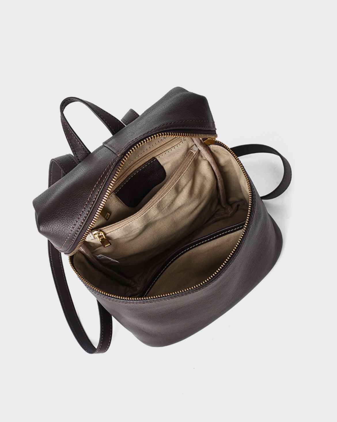 日本HONAYIN頭層牛皮大容量輕便雙肩背包#26074