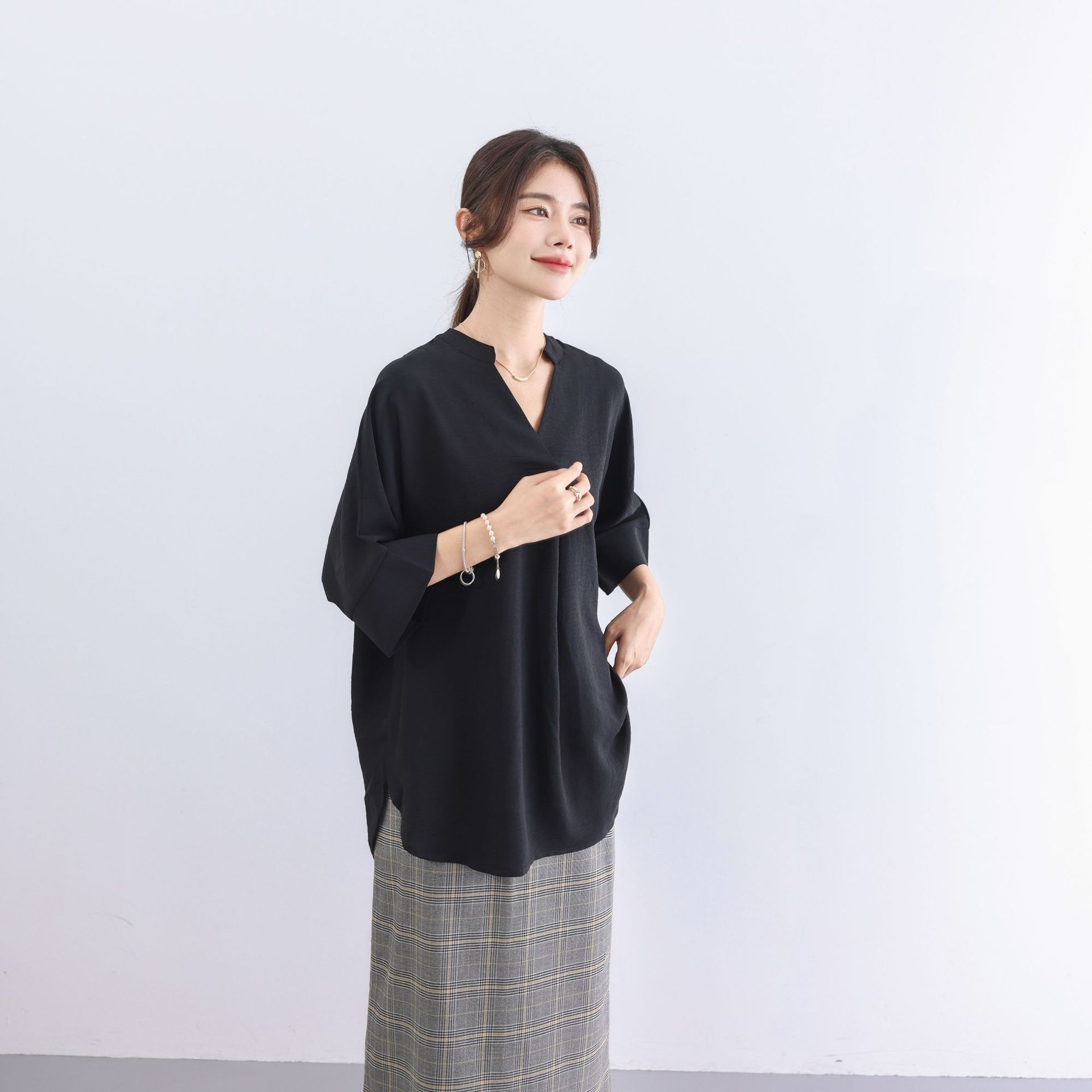 預訂 樂天熱賣新款✨日系V領寬鬆蝙蝠袖襯衫上衣👚