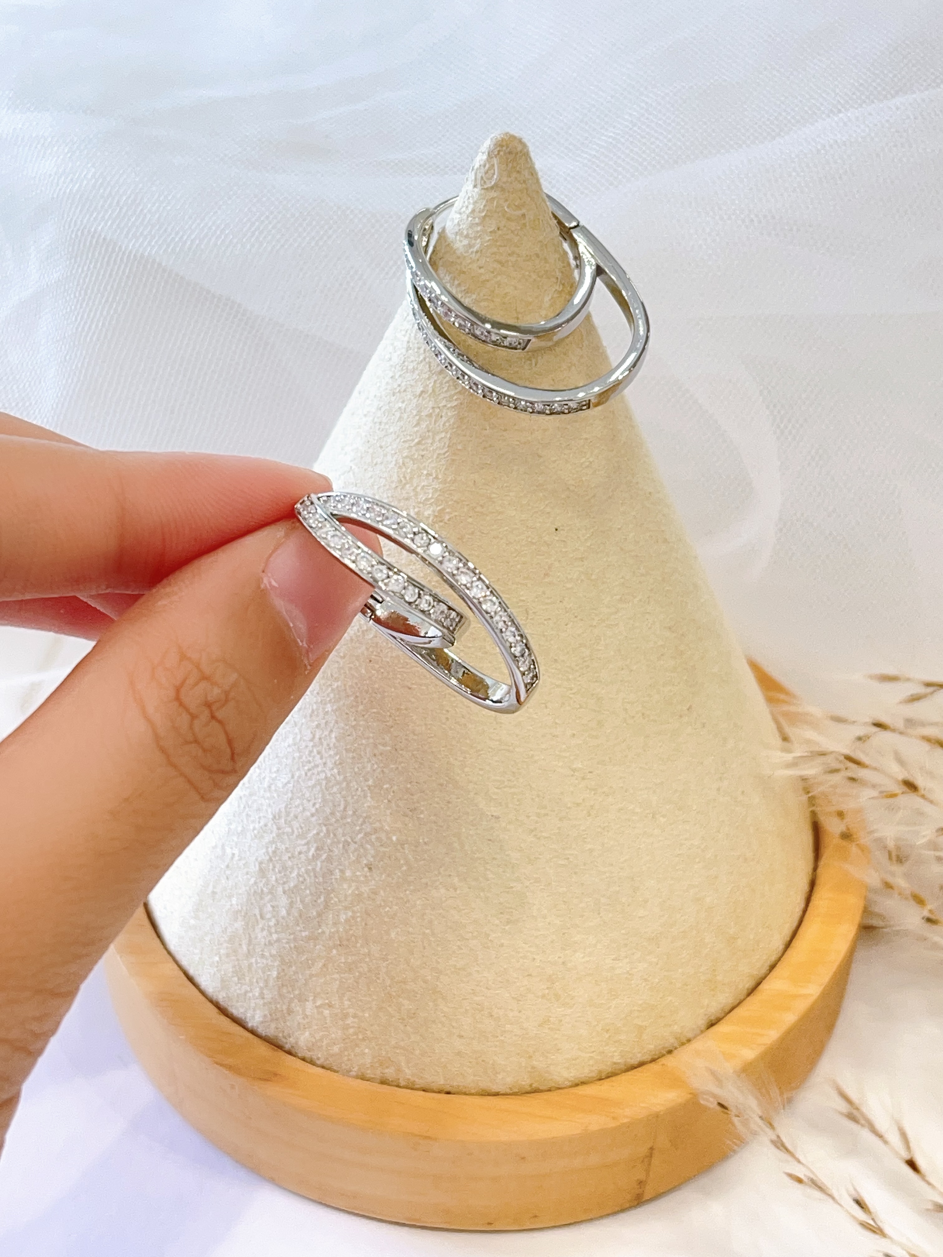 简约双层线条锆石耳扣耳环