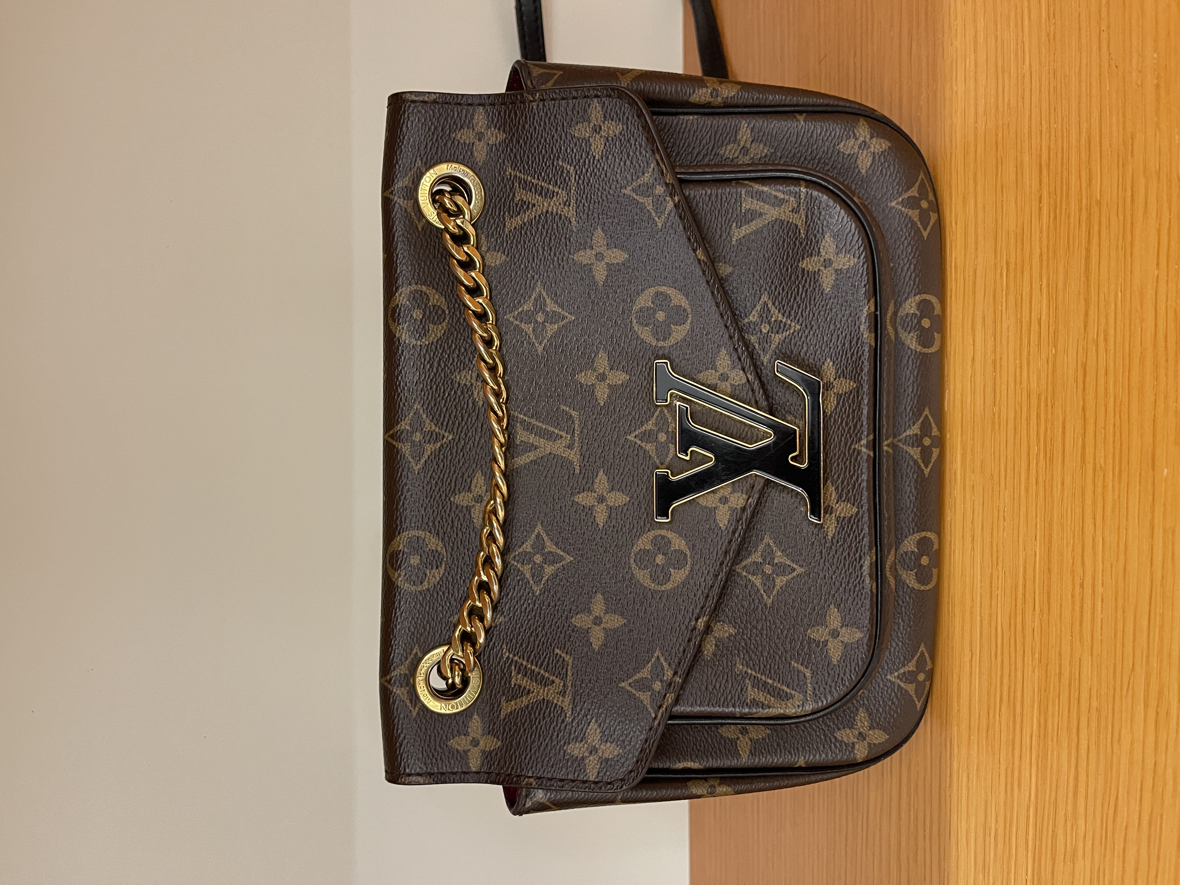 直播貨品 |  [1個-$100 2個-$300］HH31