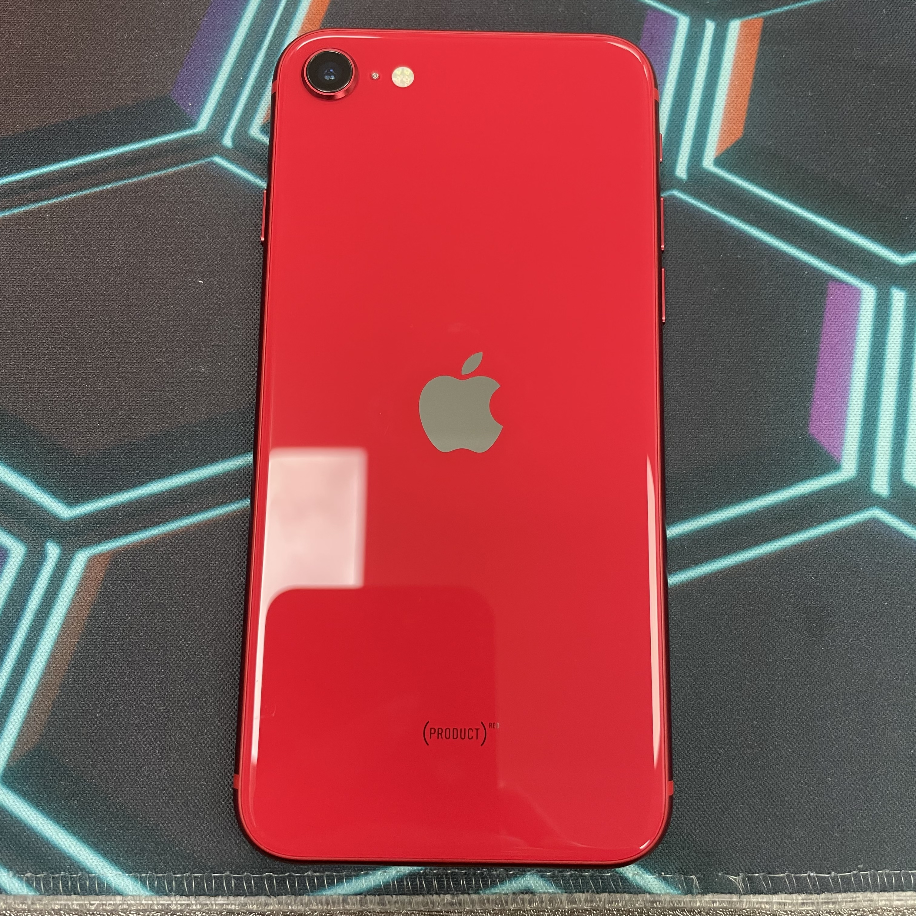 *7041 SE 2 勁靚機 128GB 電84 紅色 red
