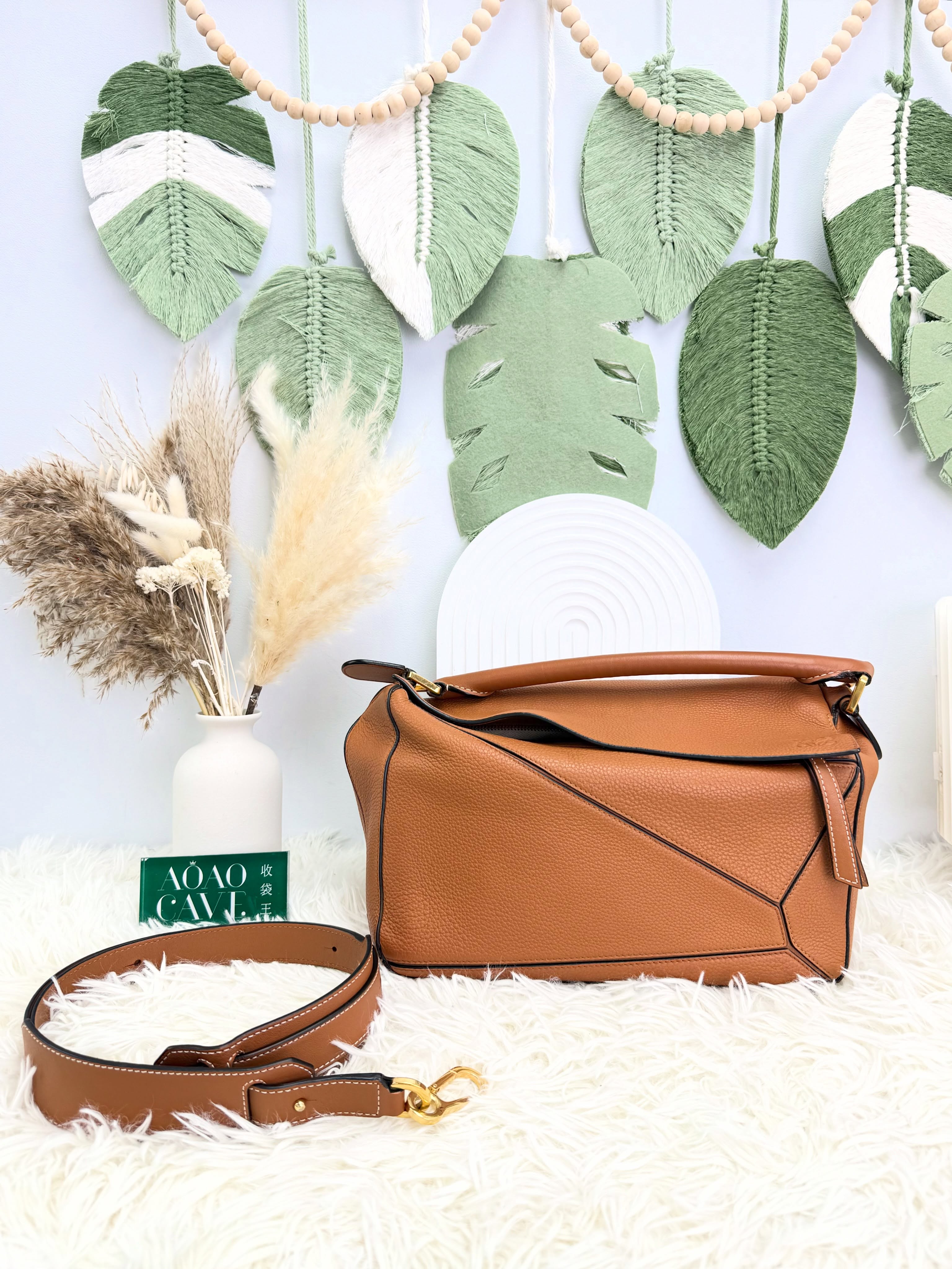 Loewe👜 PRE OWNED 🛍️棕色 puzzle medium 荔枝皮 有塵袋 