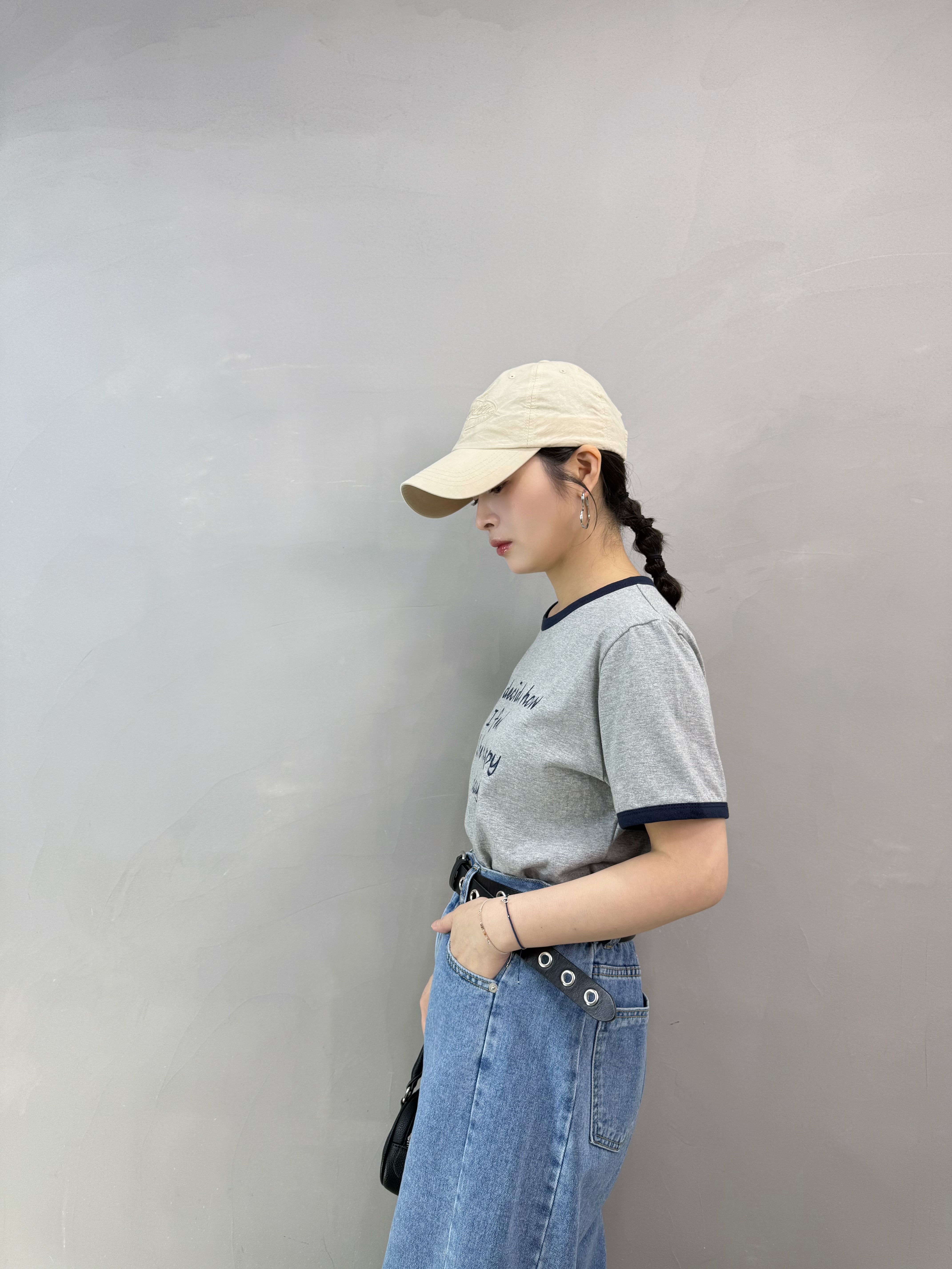 R78 拼色袖英文字Tee