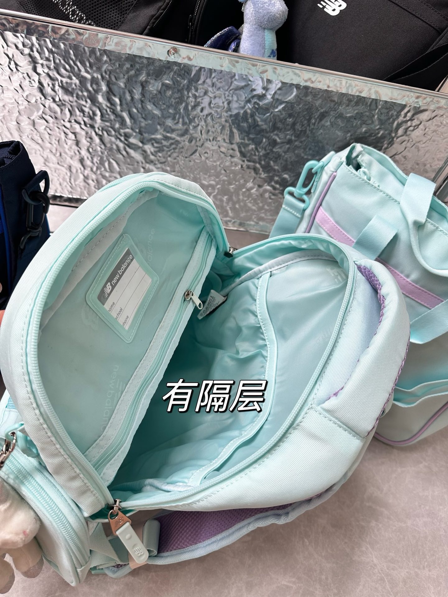 3色選擇$250/4件套。🎒 BBNB 小學生減壓書包四件套 🎒