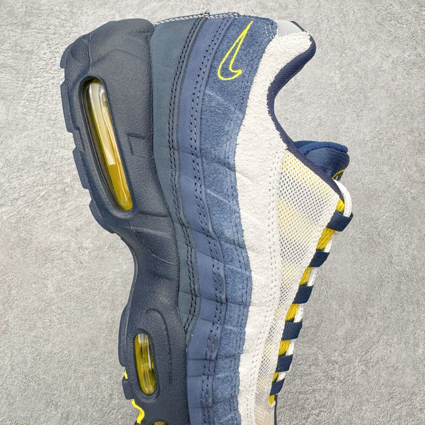 Nike Air Max 95 SB Eric Koston HQ8492-400