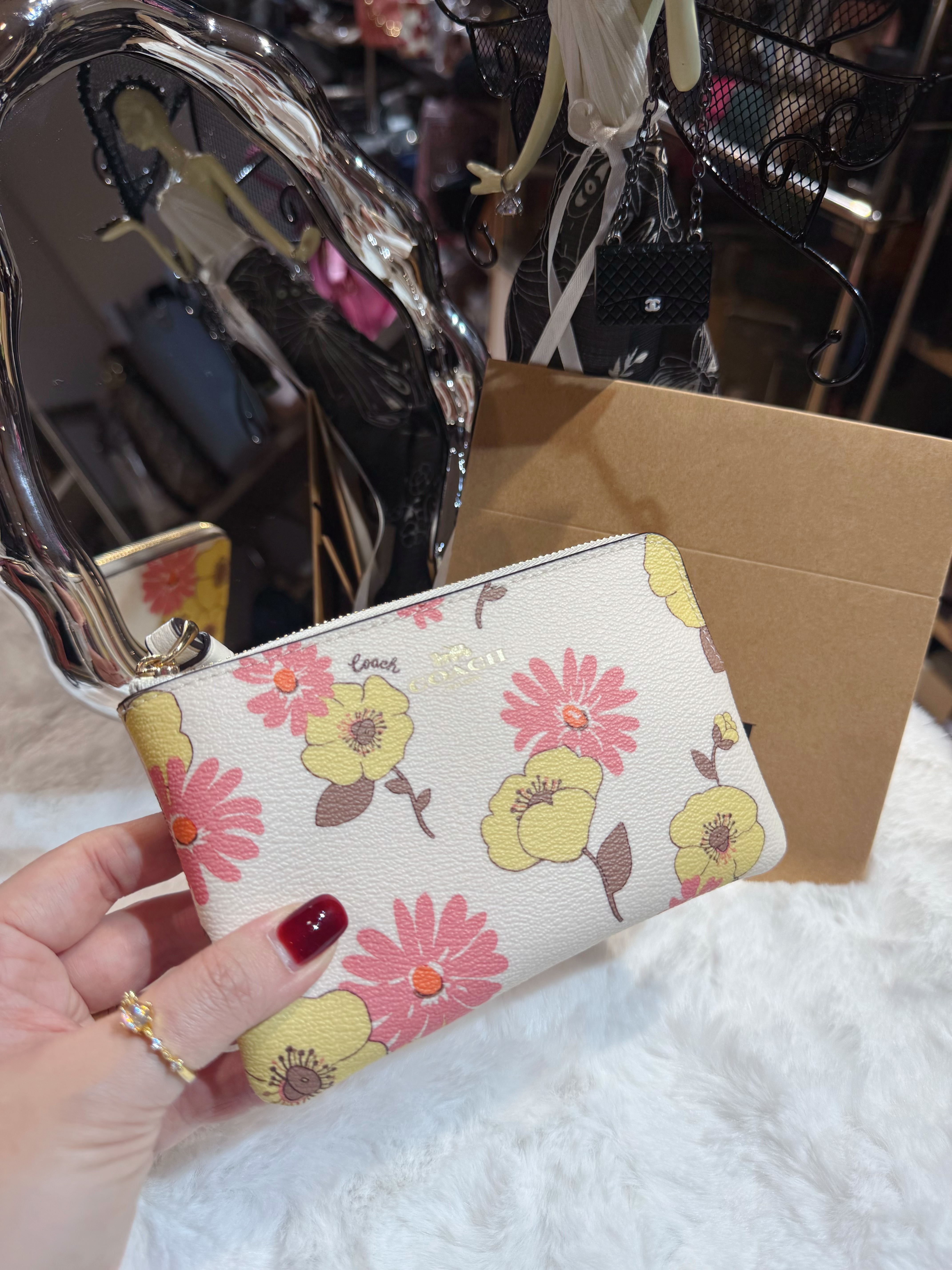 Coach wristlet Lfloral/W