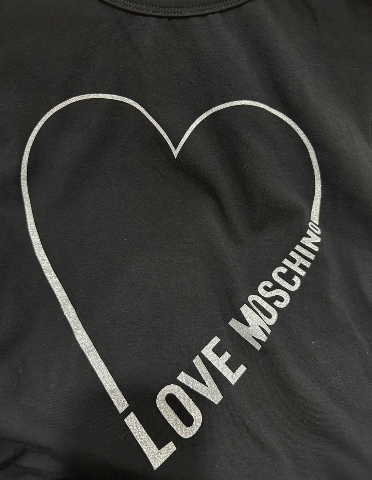 Moschino 大人款銀色劃線心Love Moschino 黑色Tee