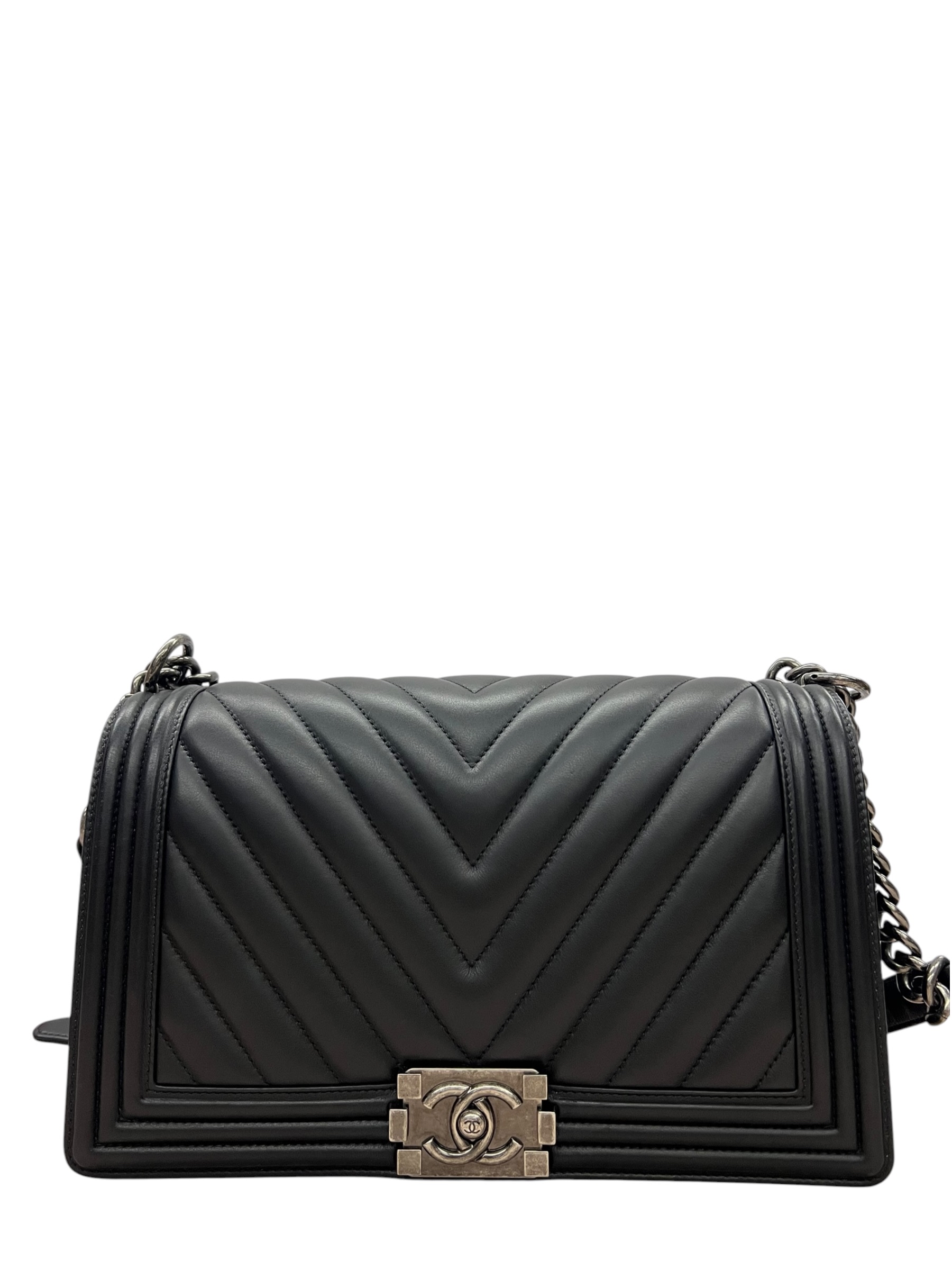 Pre-owned Chanel Chevron Quilted Boy Flap Bag / Product Code:081808