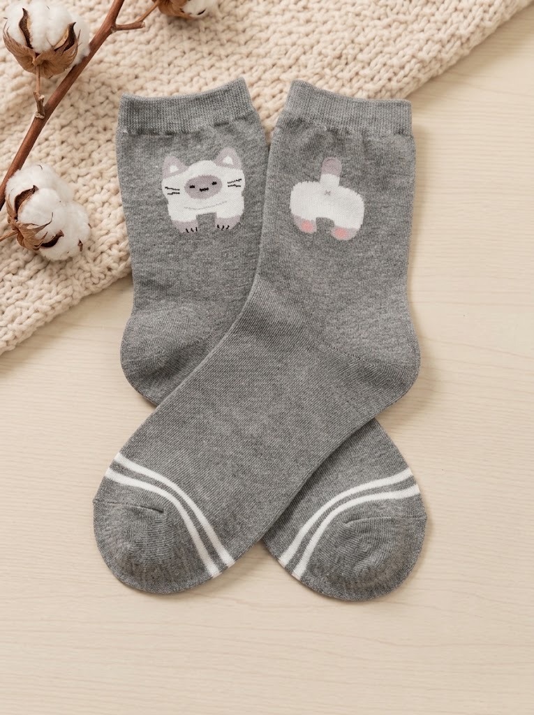 Korean Tail Kitty Mid Crew Socks