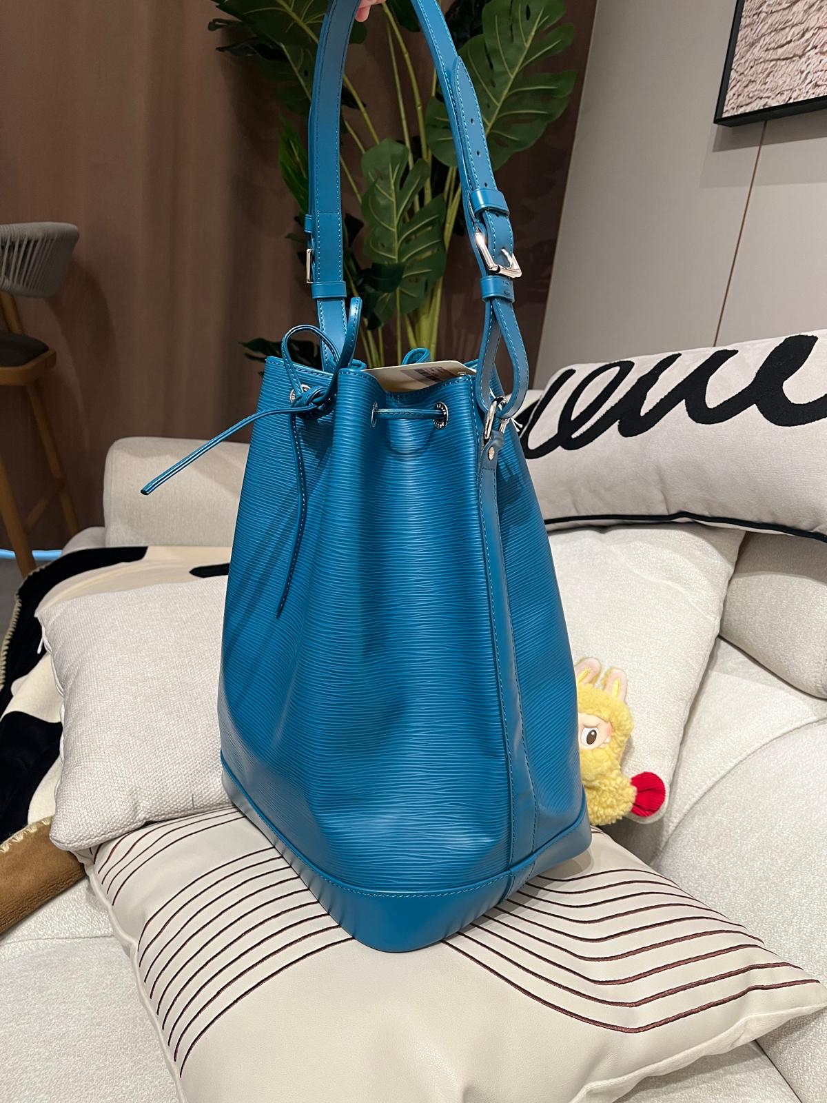 Lv Noe mm bucket bag epi leather 100%Authentic, 95%new ✅Dust bag