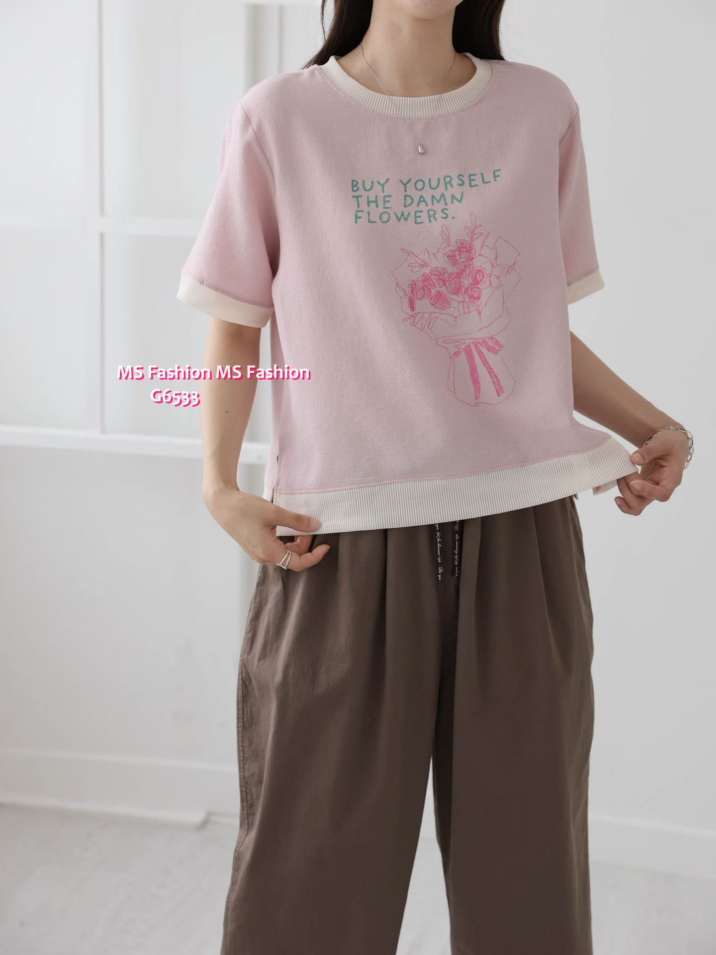 G6533 花花print字母top