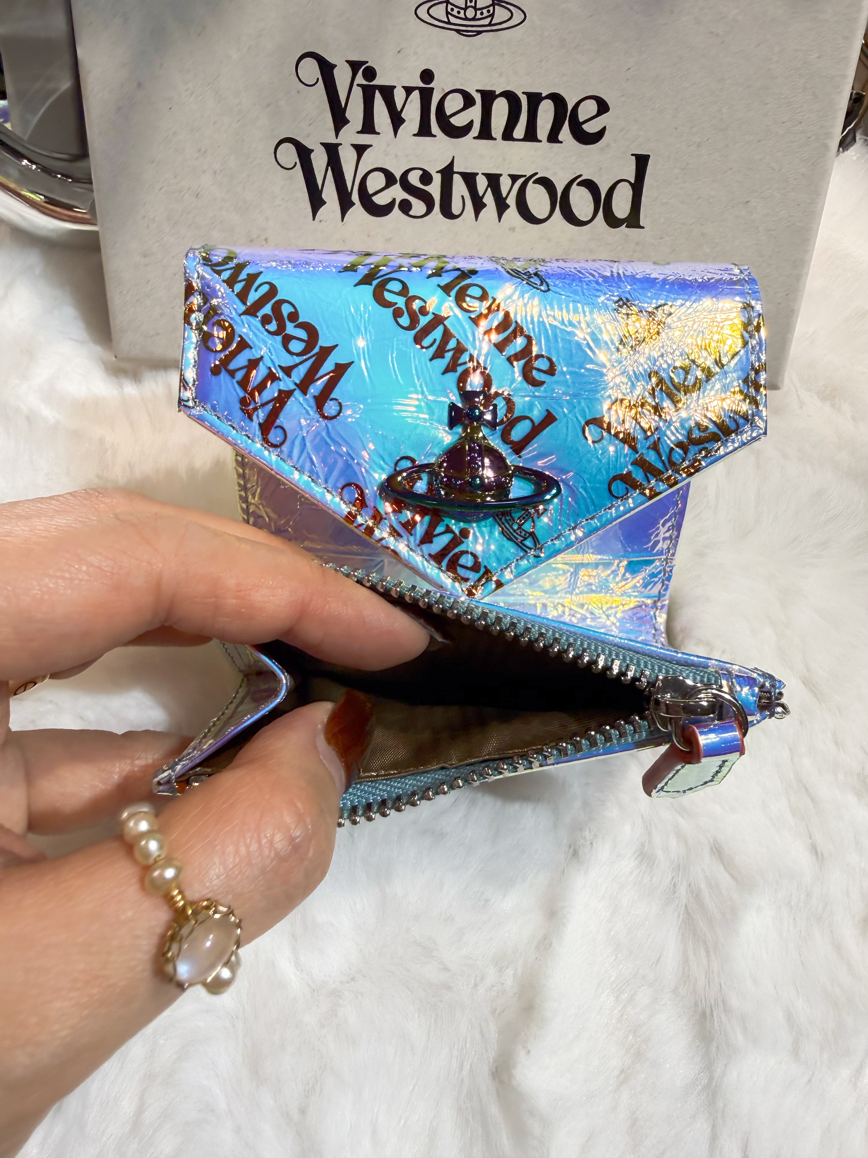 VW envelope wallet laser blue