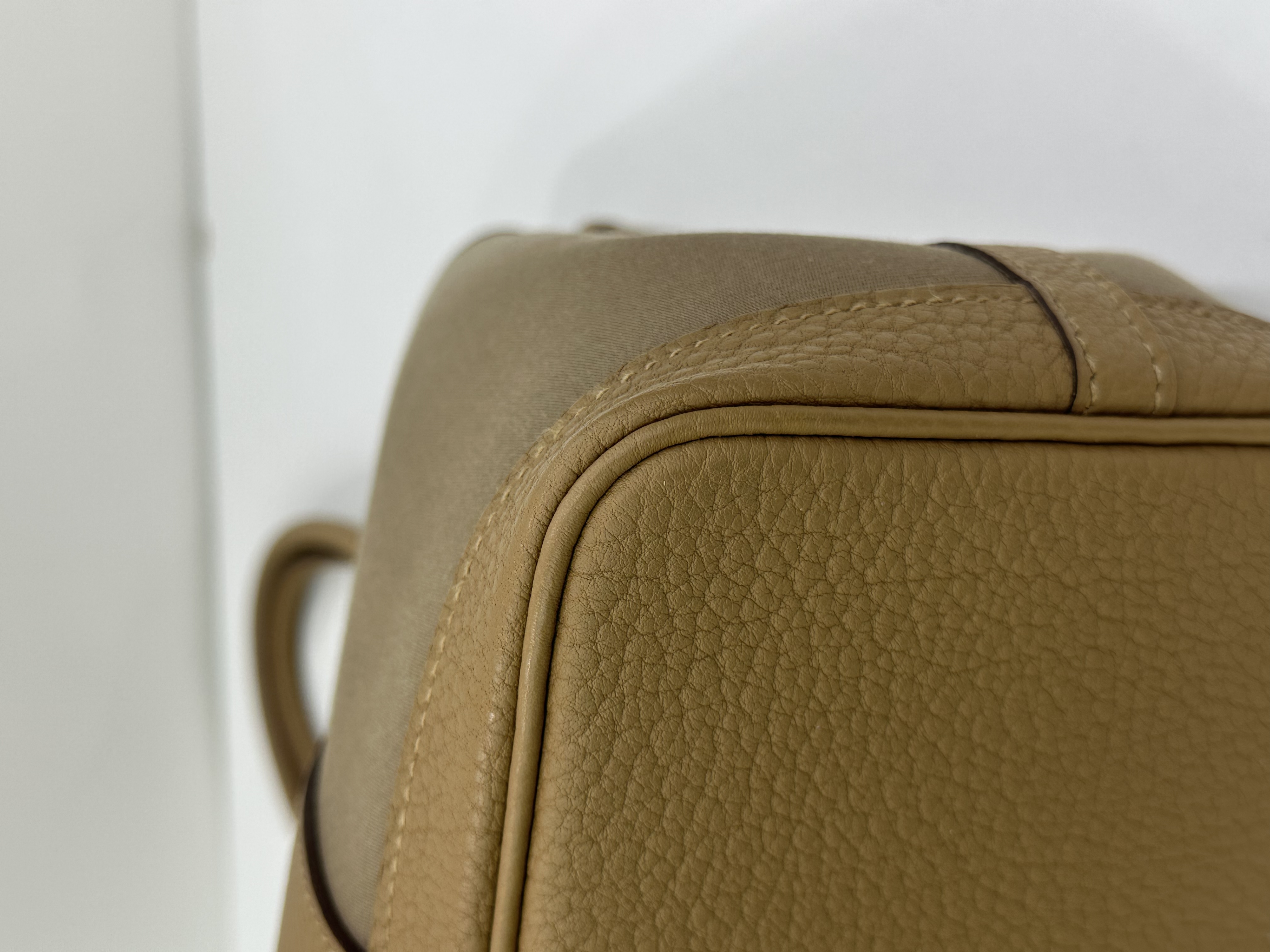 直播貨品 |  [1個-$100 2個-$300］GG73