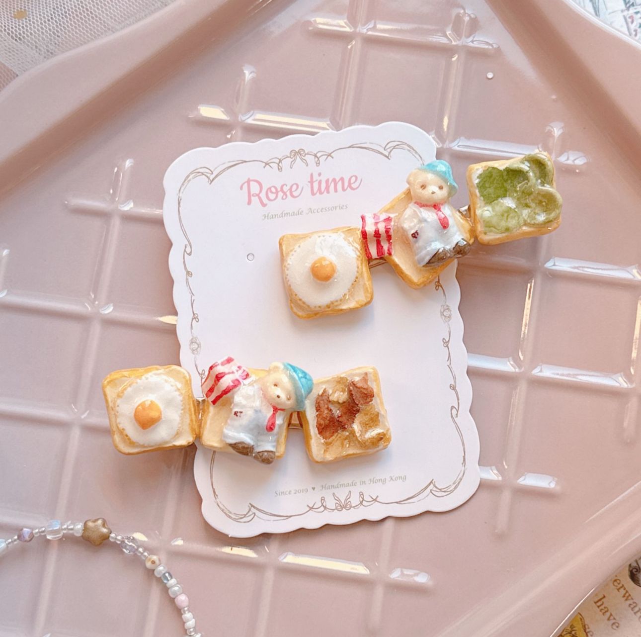 Rose time 3月1-3日 精選半價🩷 手繪熊先生的早餐髮夾 兩款份🩷 七周年精選半價