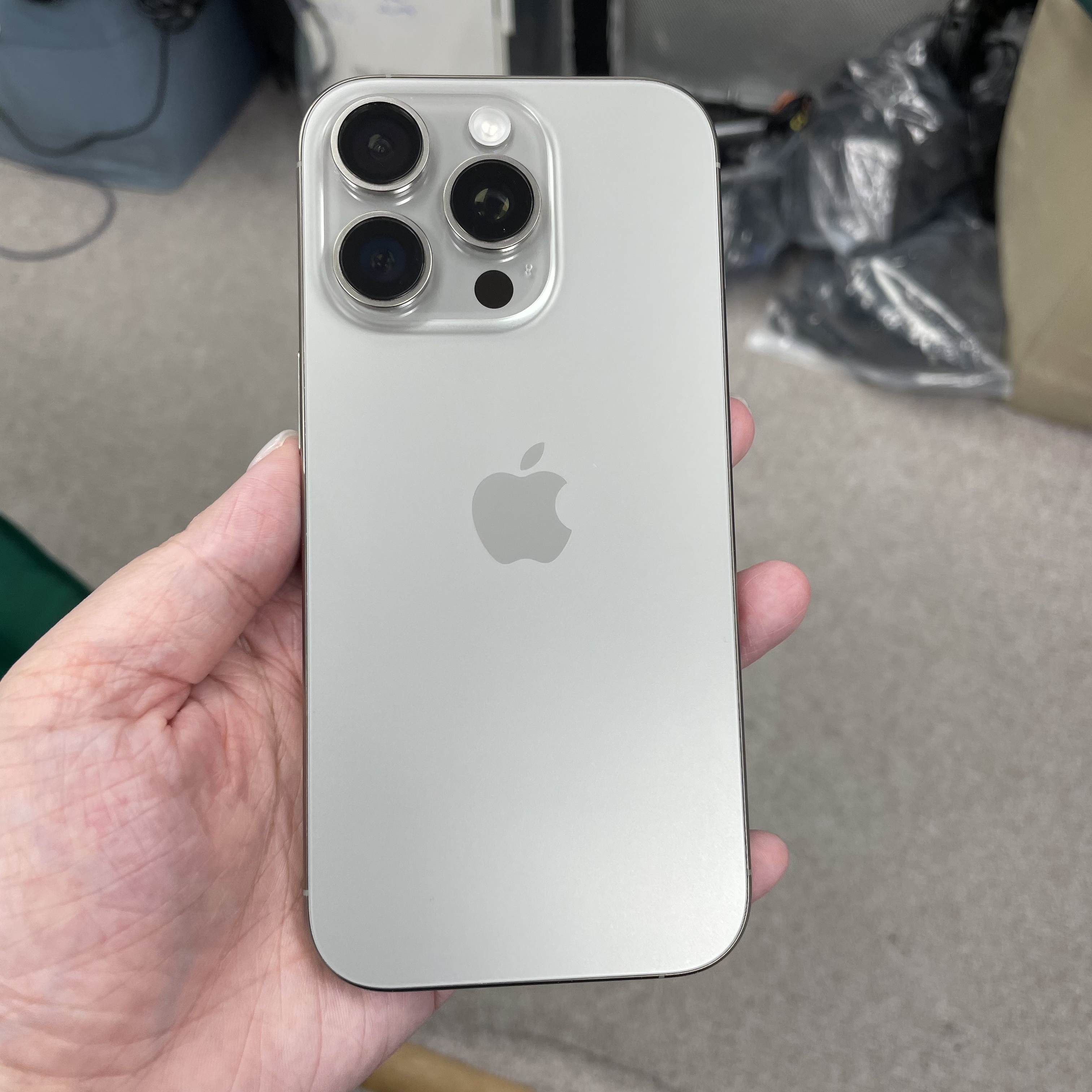 *6675 16 Pro 完美機 256GB 電94 原色 gray