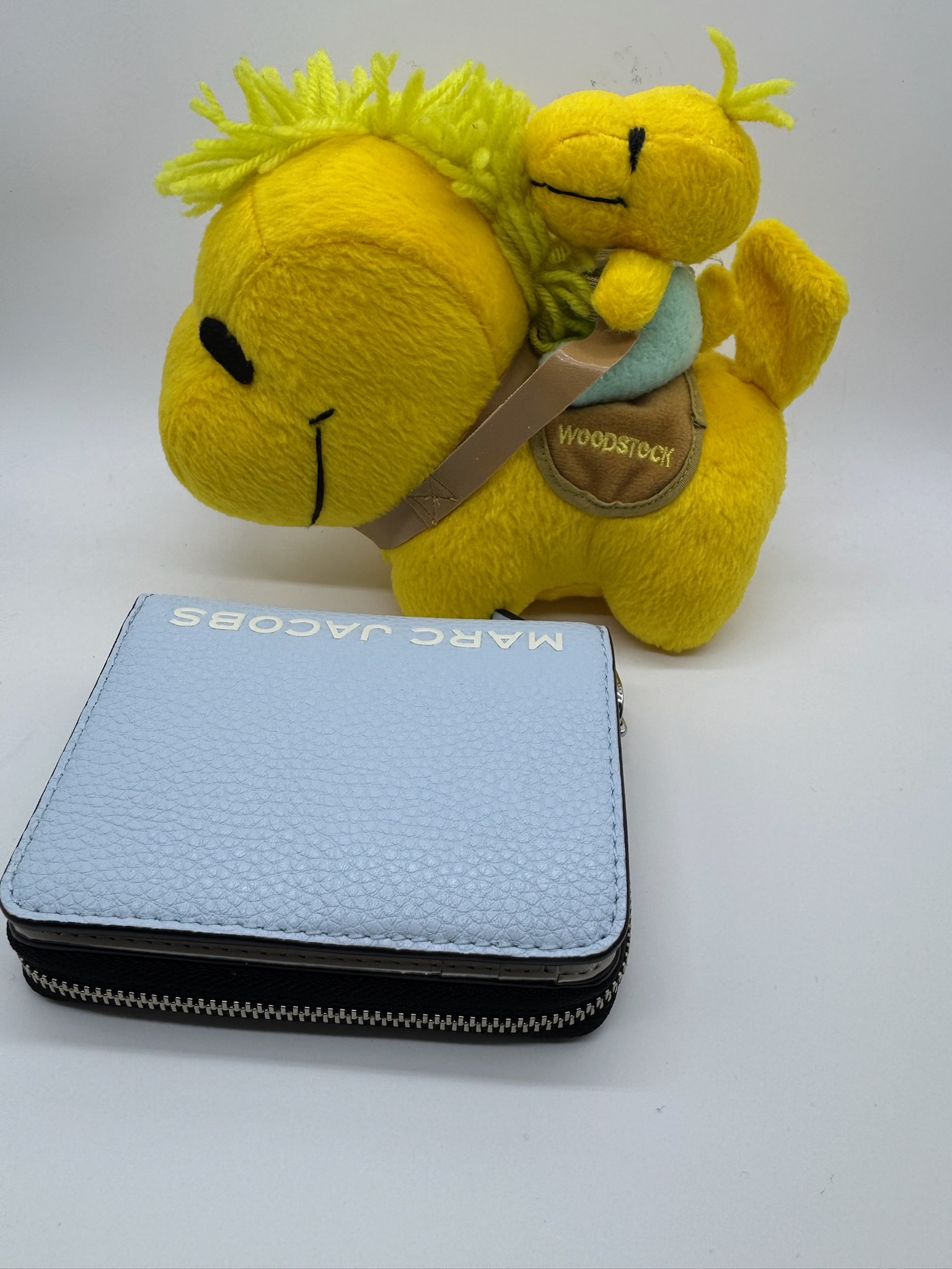 ✈️🇺🇸🇨🇦柔和舒服嘅天空粉藍色Marc Jacobs 短摺銀包現貨🩵🩵