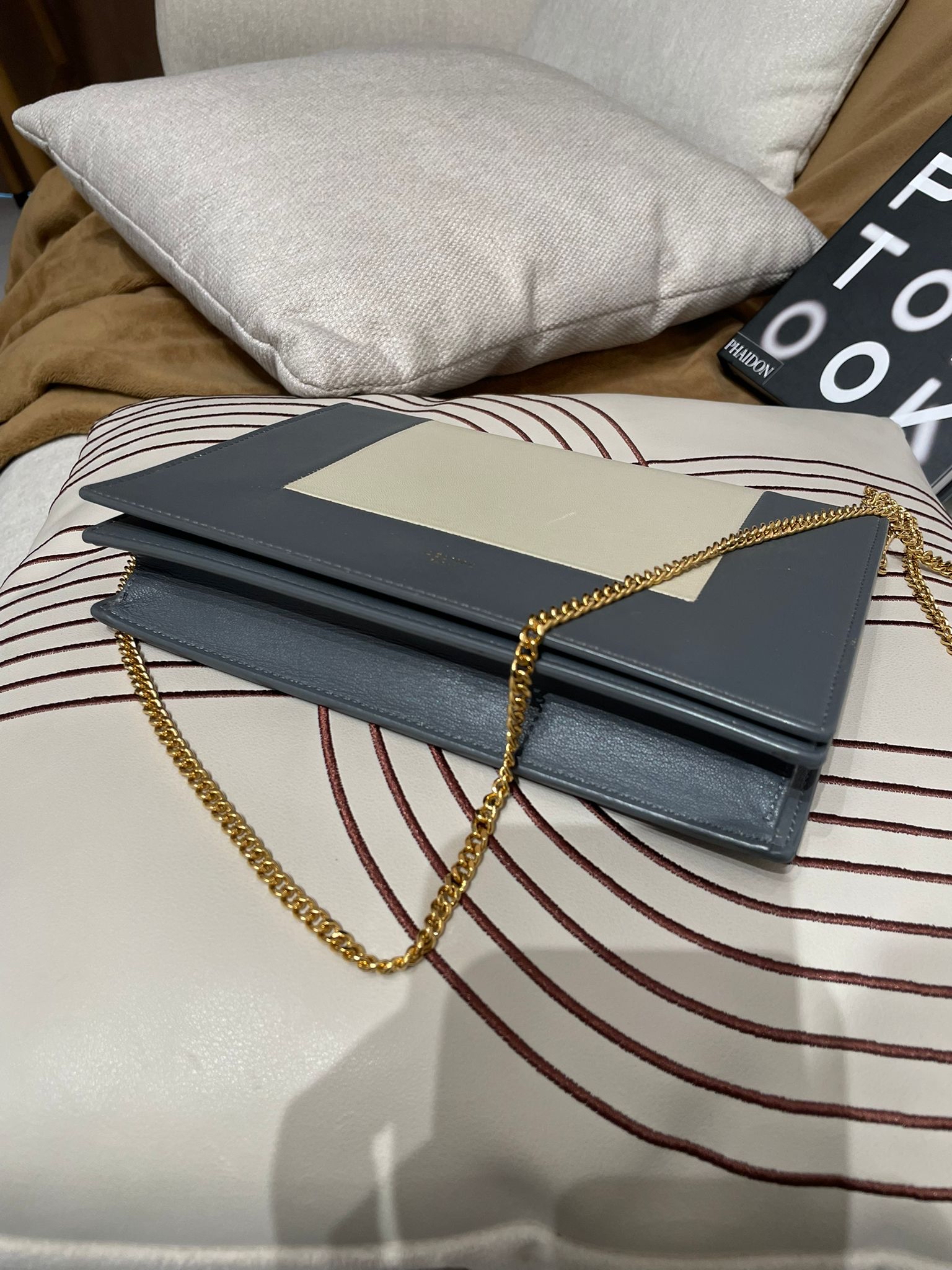  Celine clutch on chain 灰色牛皮鏈條銀包斜孭袋 100%Authentic ,88%new ✅Booklet