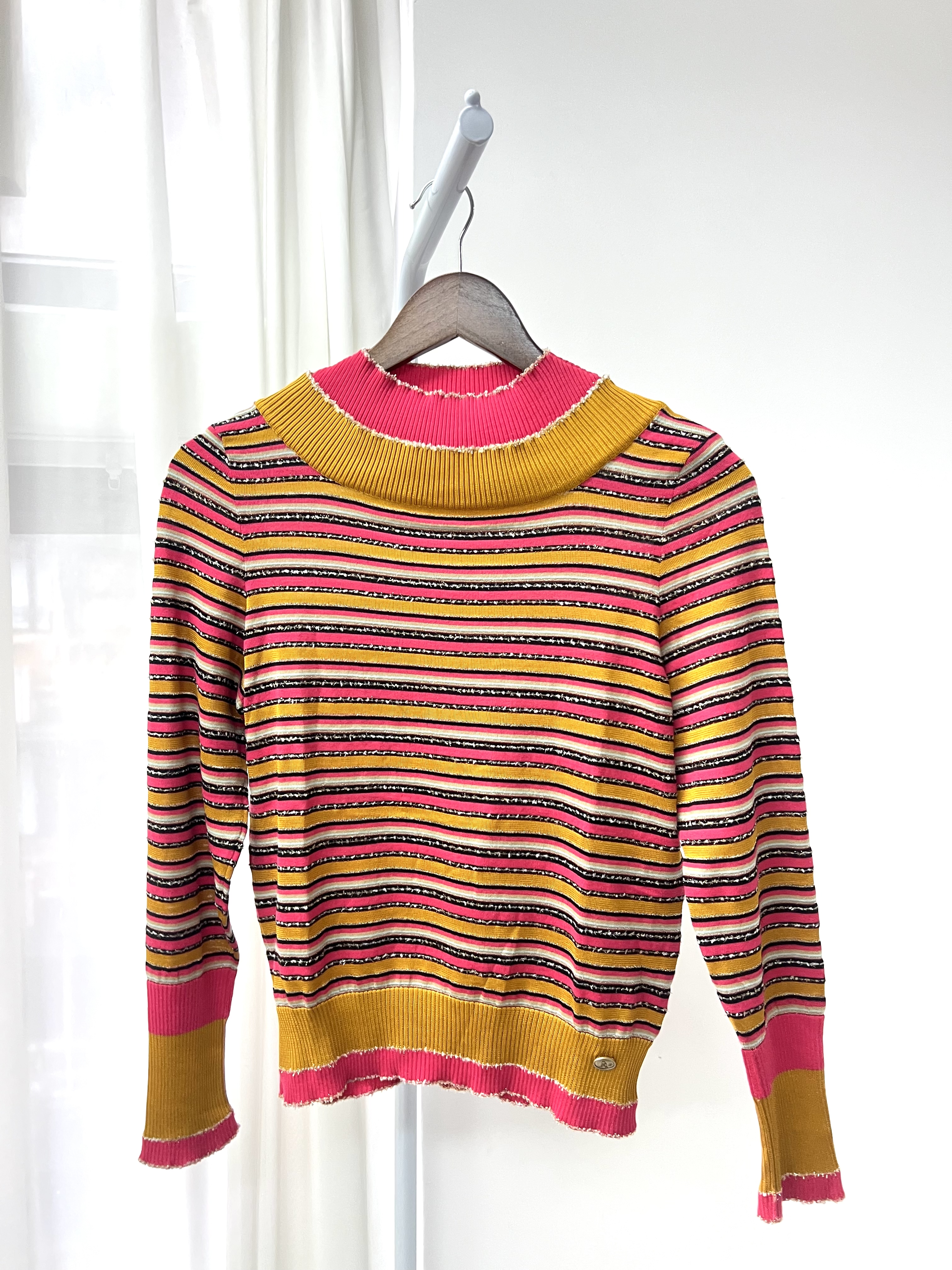 Pre-Owned CHANEL Striped Knit Mock Neck Sweater / Product Code: 26051906