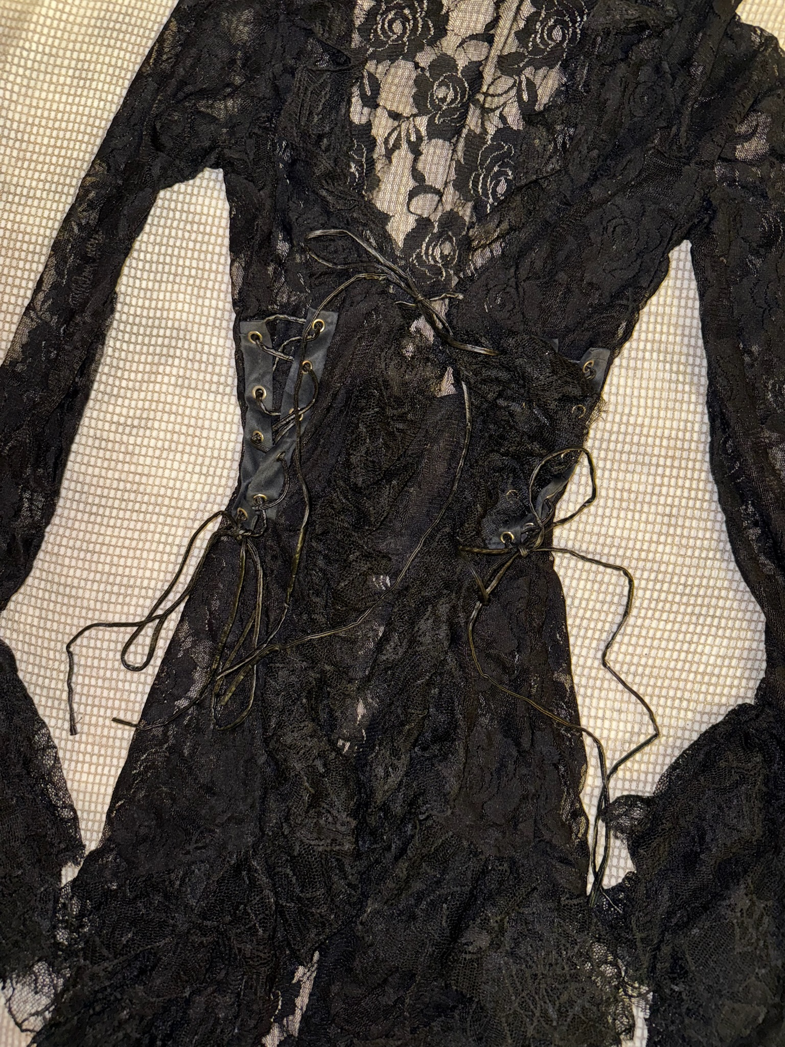 2000s Whimsigoth Rose Lace Tunic