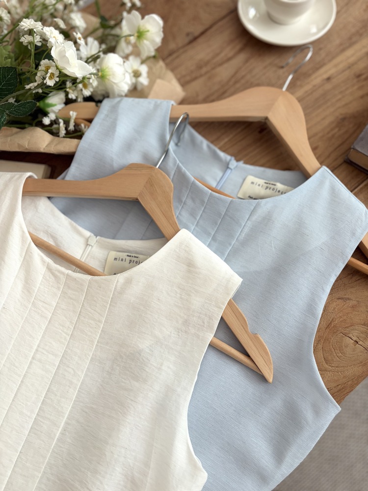 Linen Pintuck Dress (Ivory)