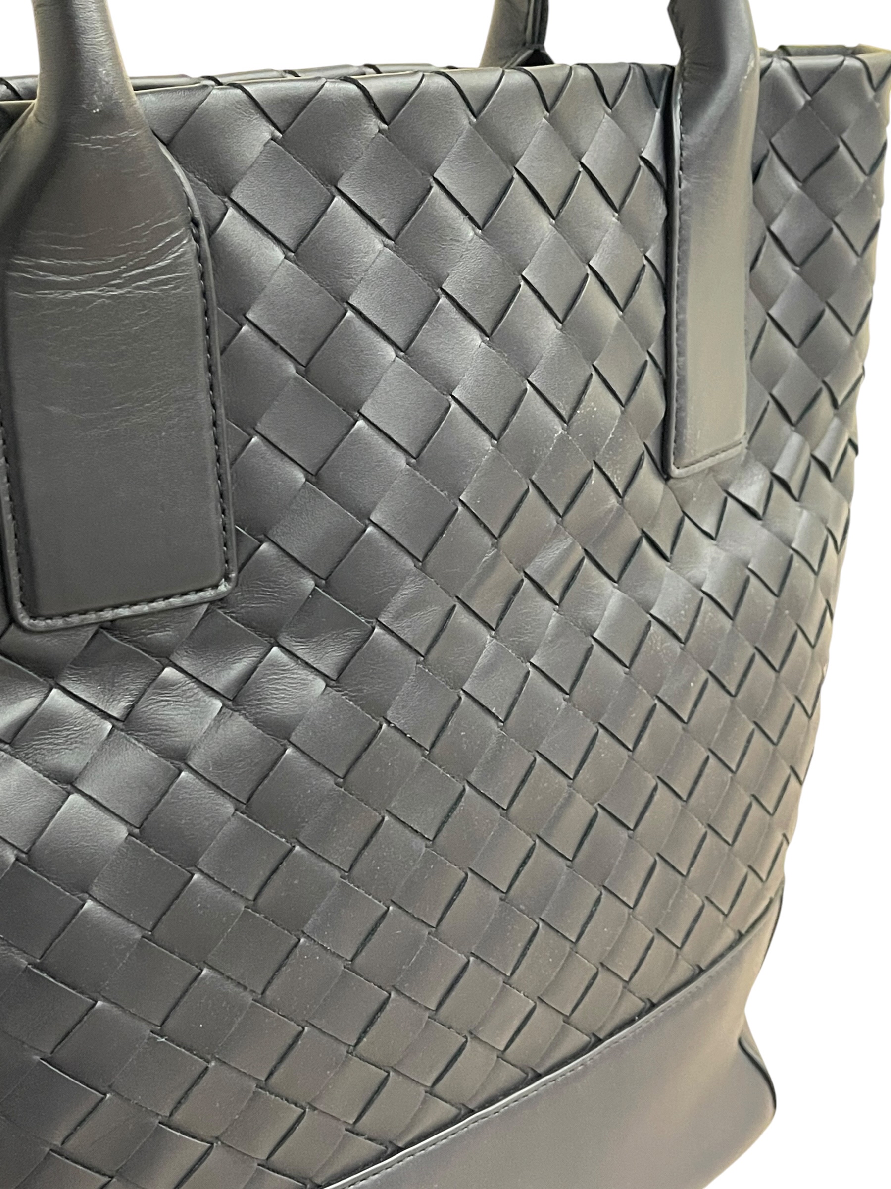 Pre-owned BV Intrecciato Tote Bag/ Product Code: 062202