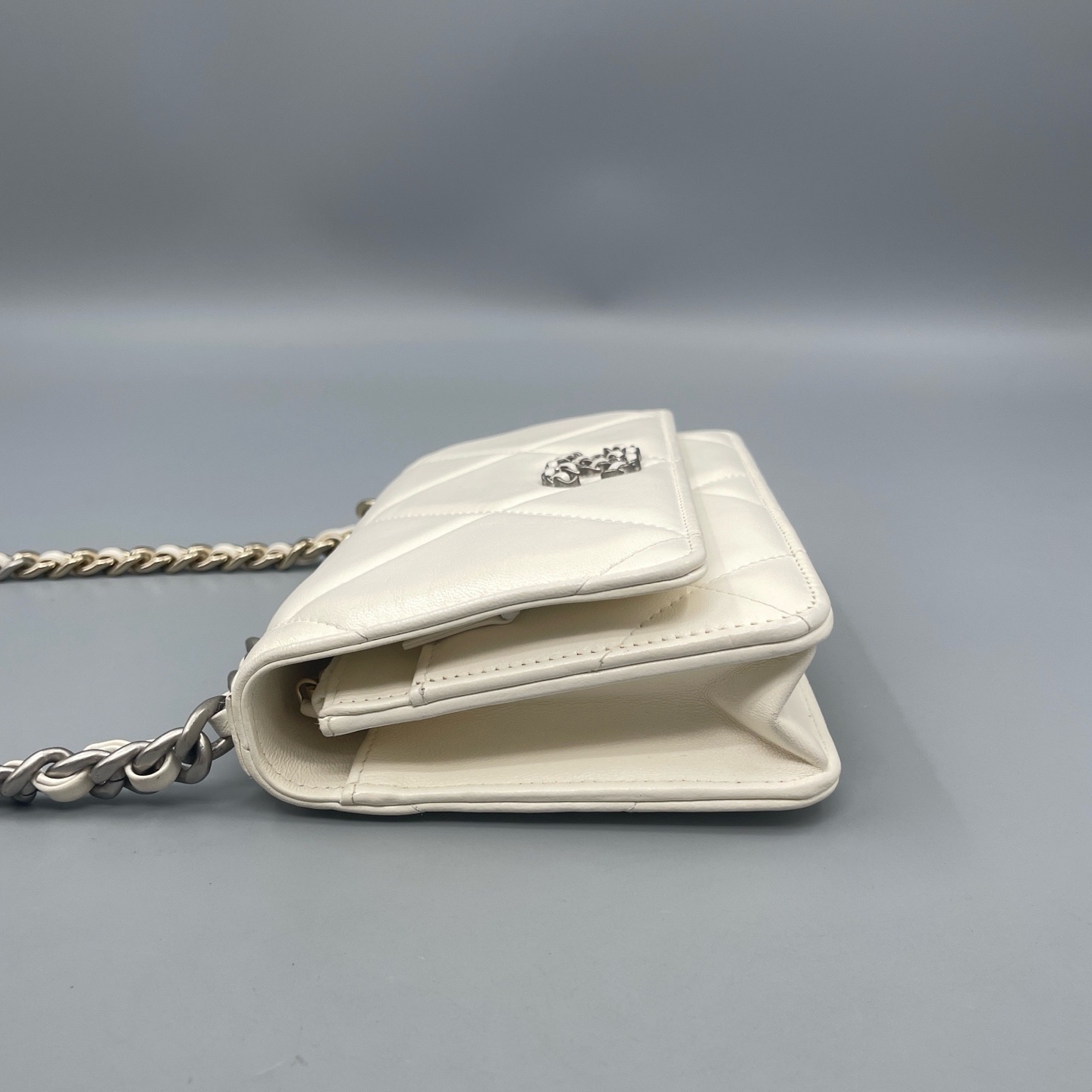 【預訂貨品】Chanel 白色19Woc