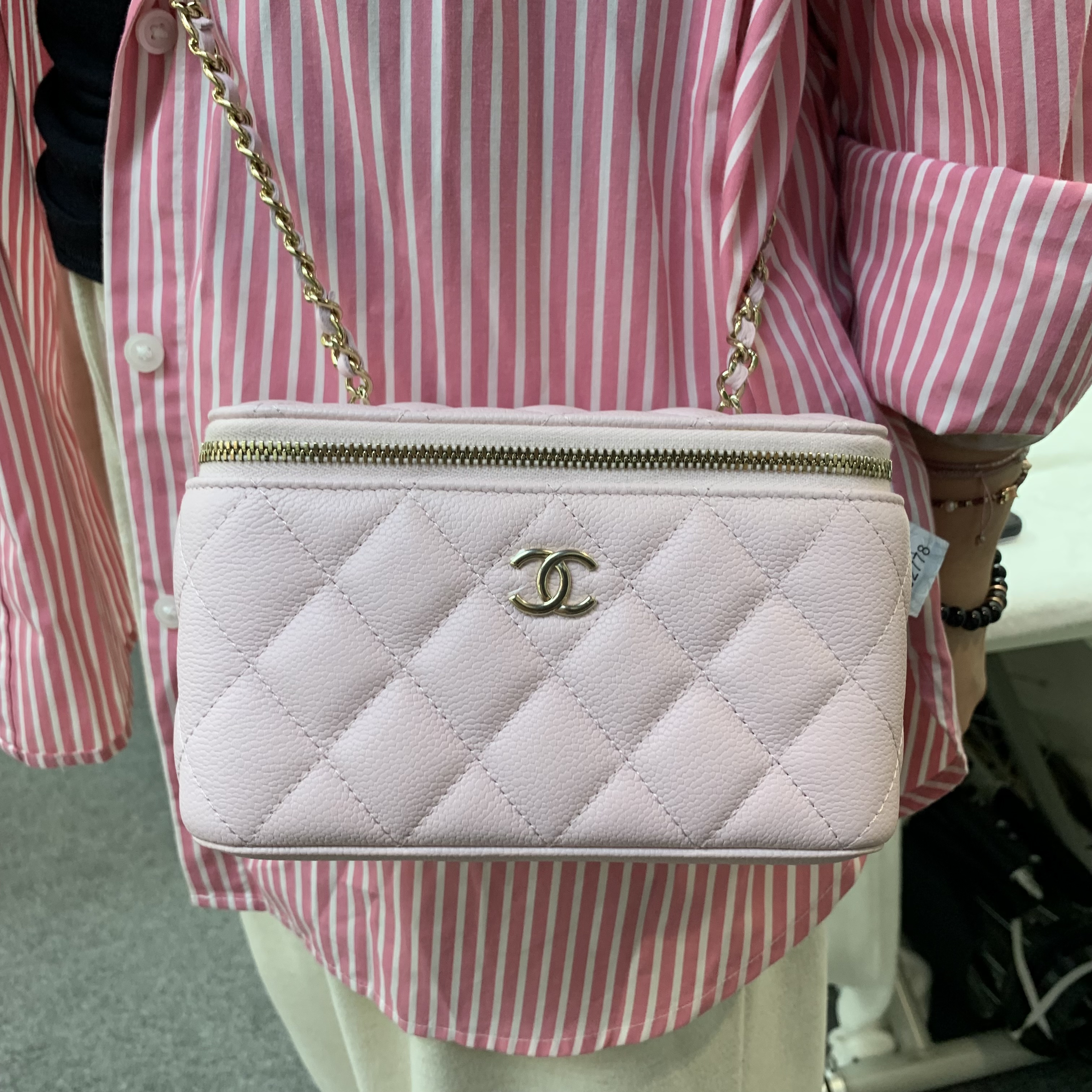 Chanel Long Vanity in Pink Caviar 淡粉化妝包