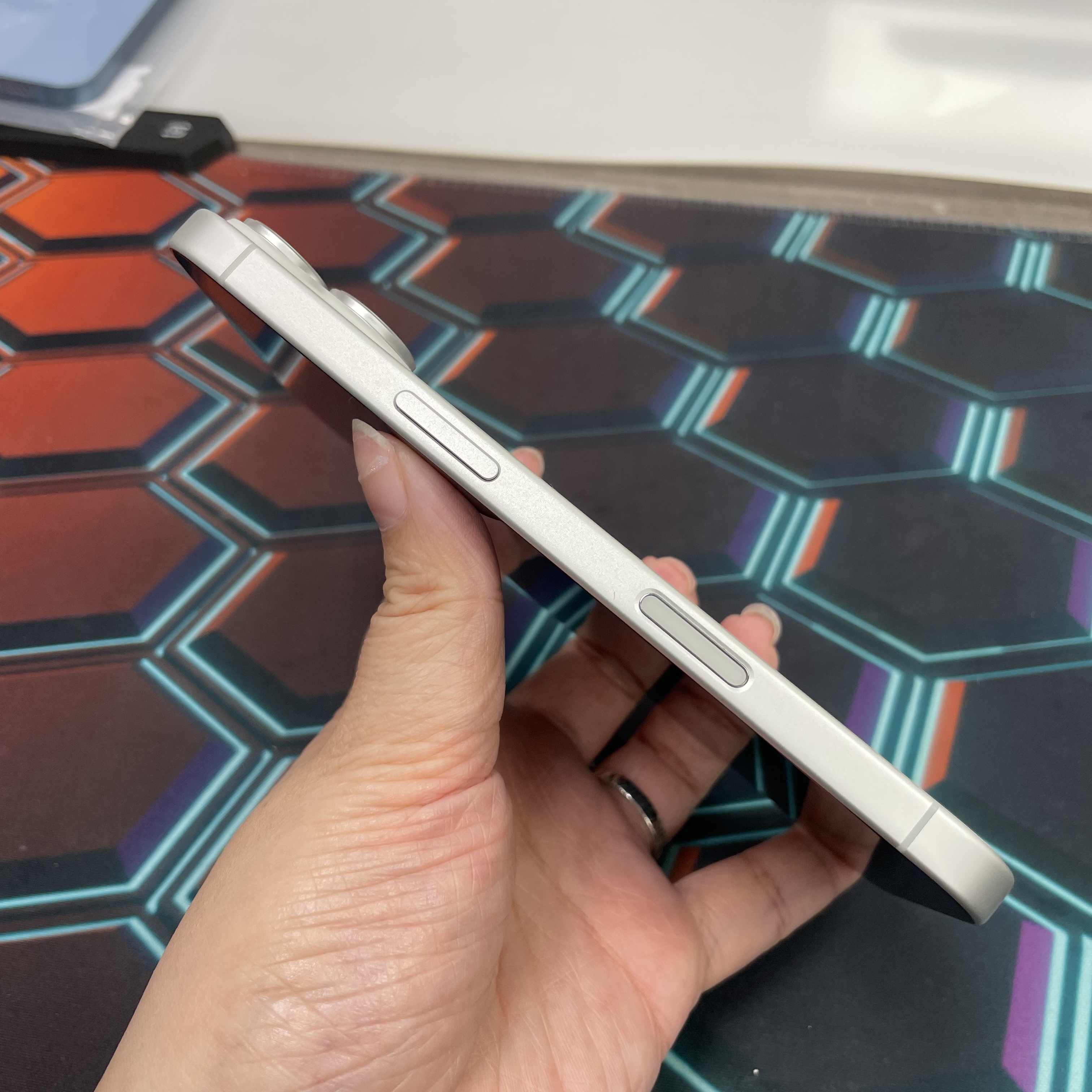 *7834 17 完美機 512GB 電100 白色 white